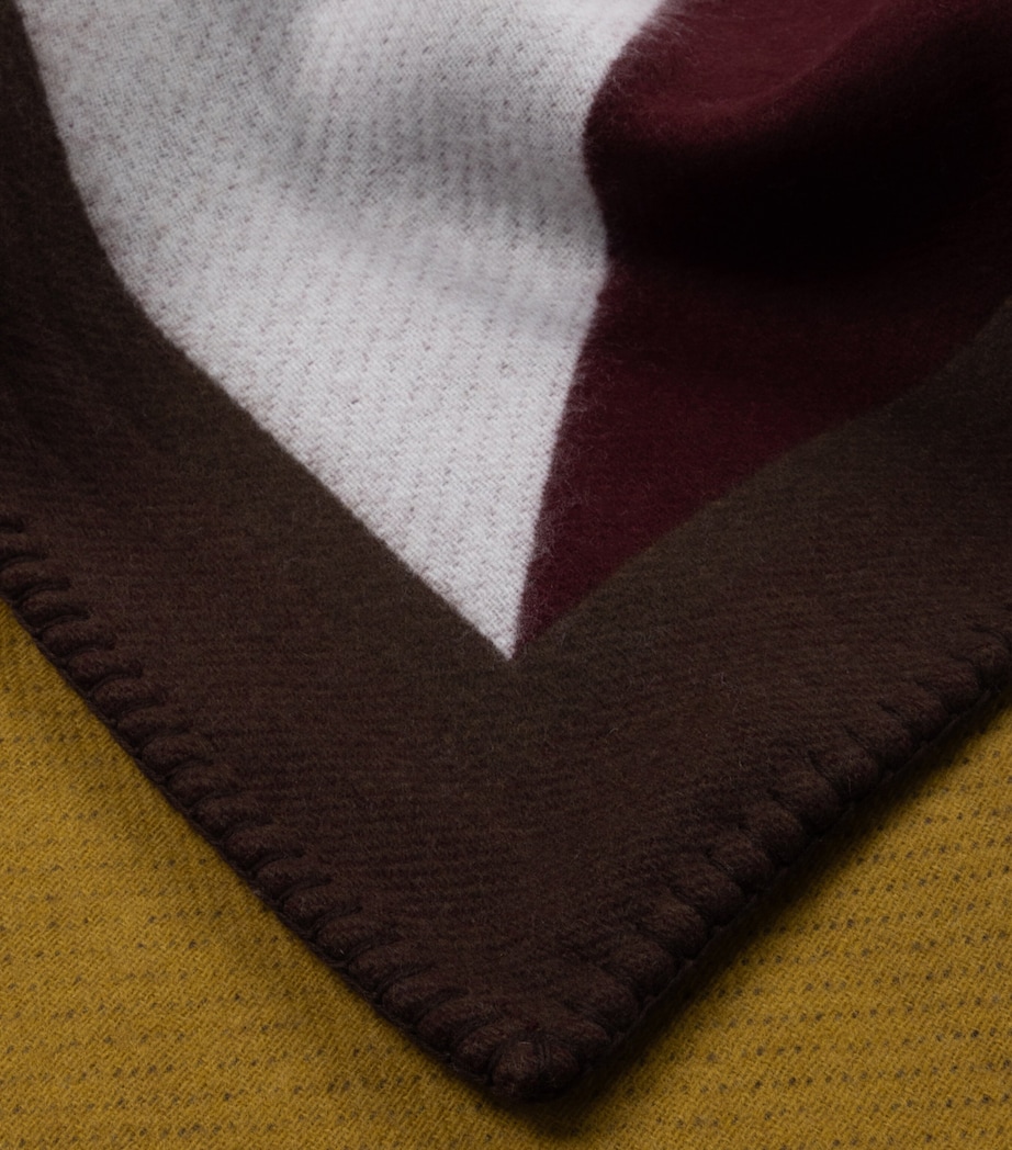 Begg x Co Lambswool-Cashmere Vivian Envelope Blanket (140cm x 180cm) Burgundy Ochre Image 2