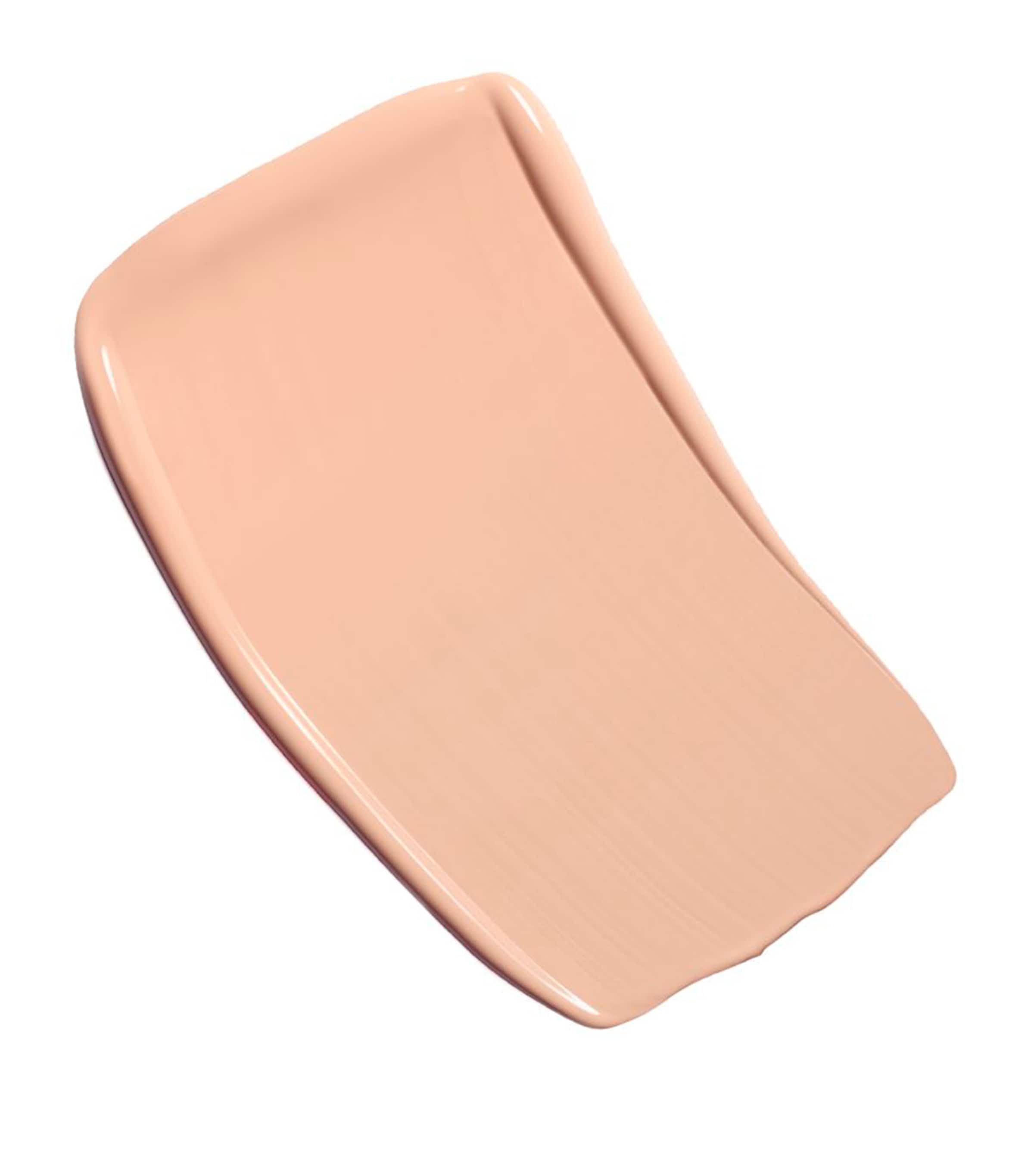 CHANEL N°1 DE CHANEL Revitalizing Foundation Nude Image 2