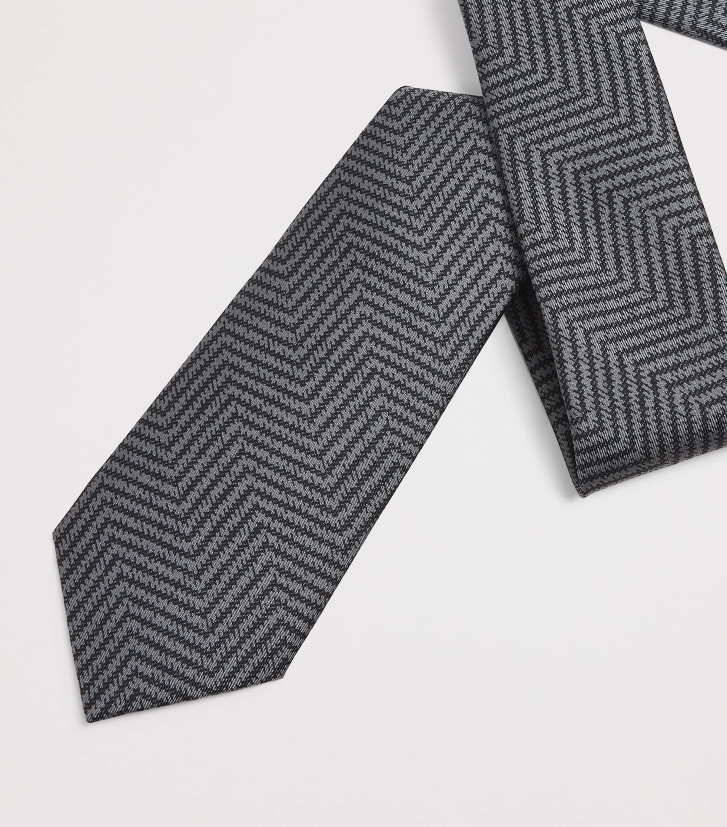 Silk Chevron Tie F8083 Image 3