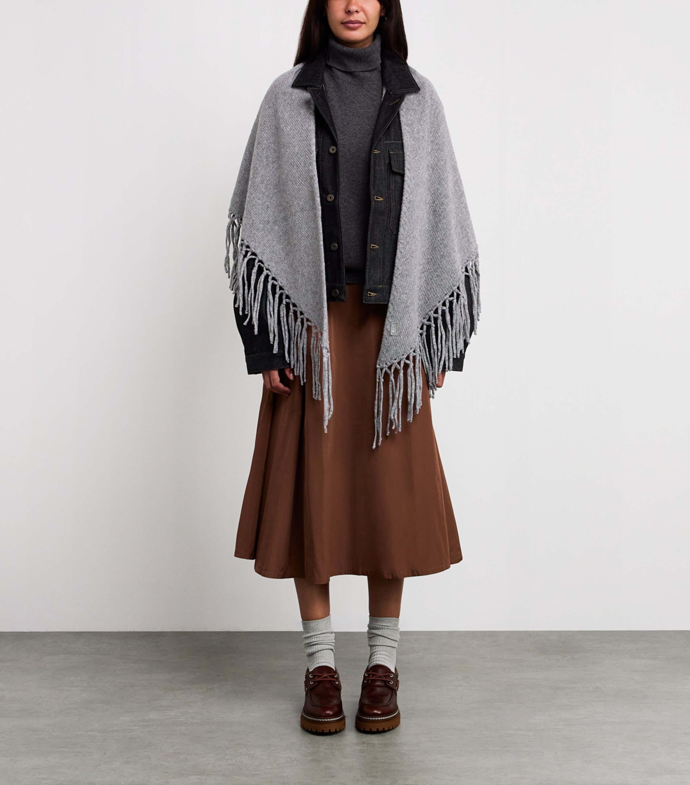 Virgin Wool Fringed Shawl MEDIUM GREY Image 2
