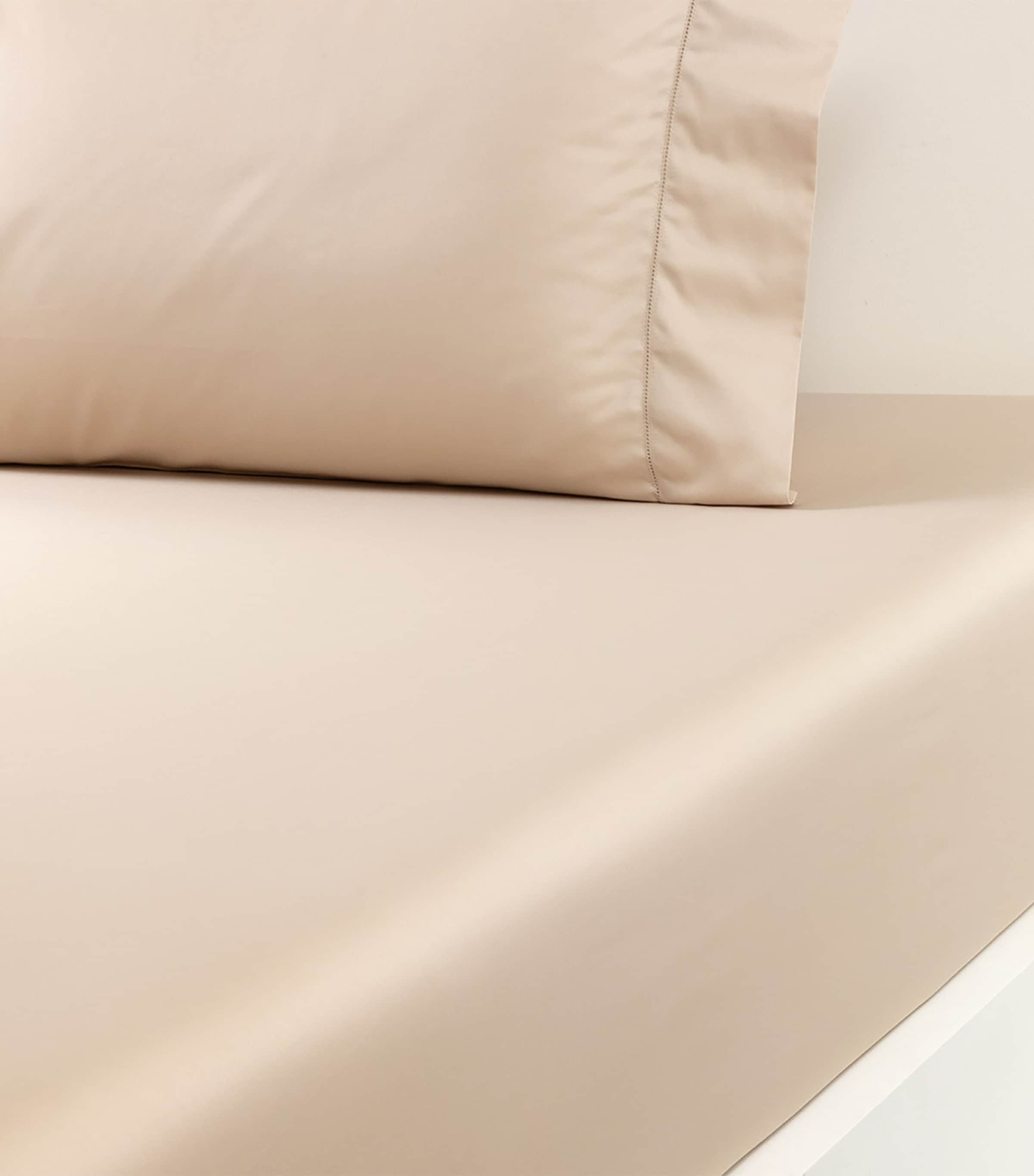 Ralph Lauren Home Supima Cotton Sateen Langdon King Fitted Sheet (150cm x 200cm) Coastal Image 2