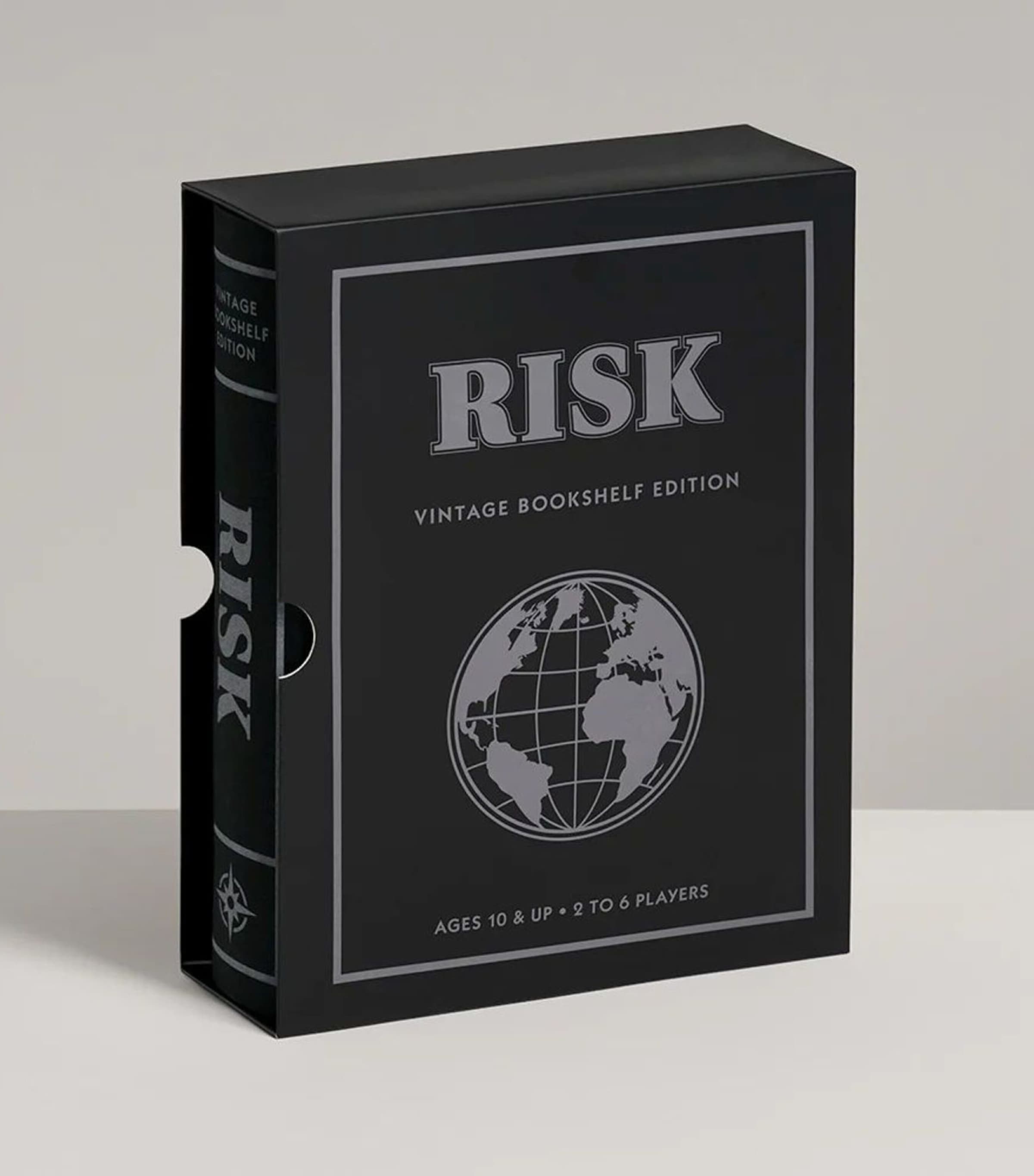 Risk Vintage Bookshelf Edition Board Game MULTI Image 2