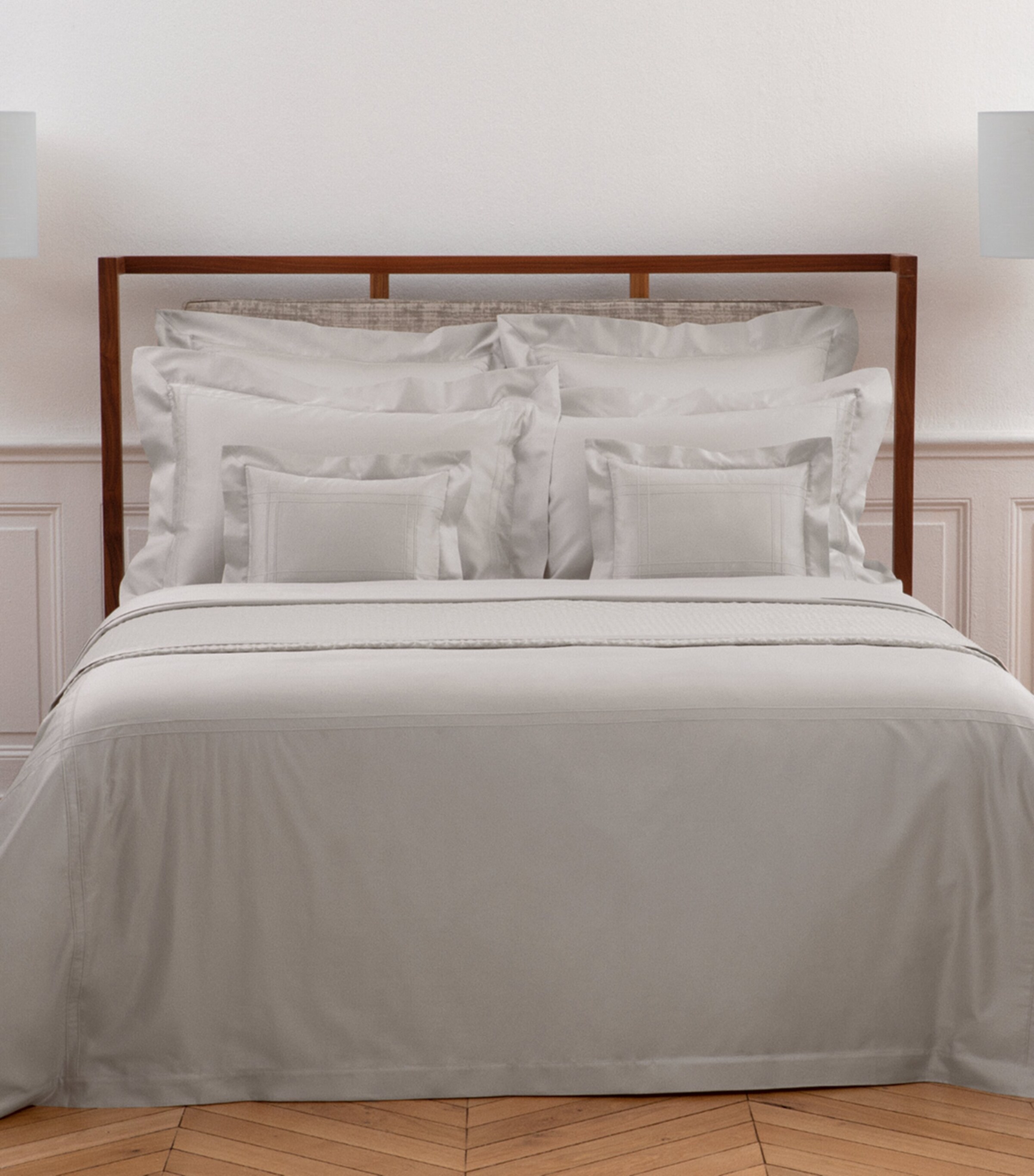 Yves Delorme Couture Cotton Adagio Super King Bedspread (280cm x 250cm) Brume Image 3