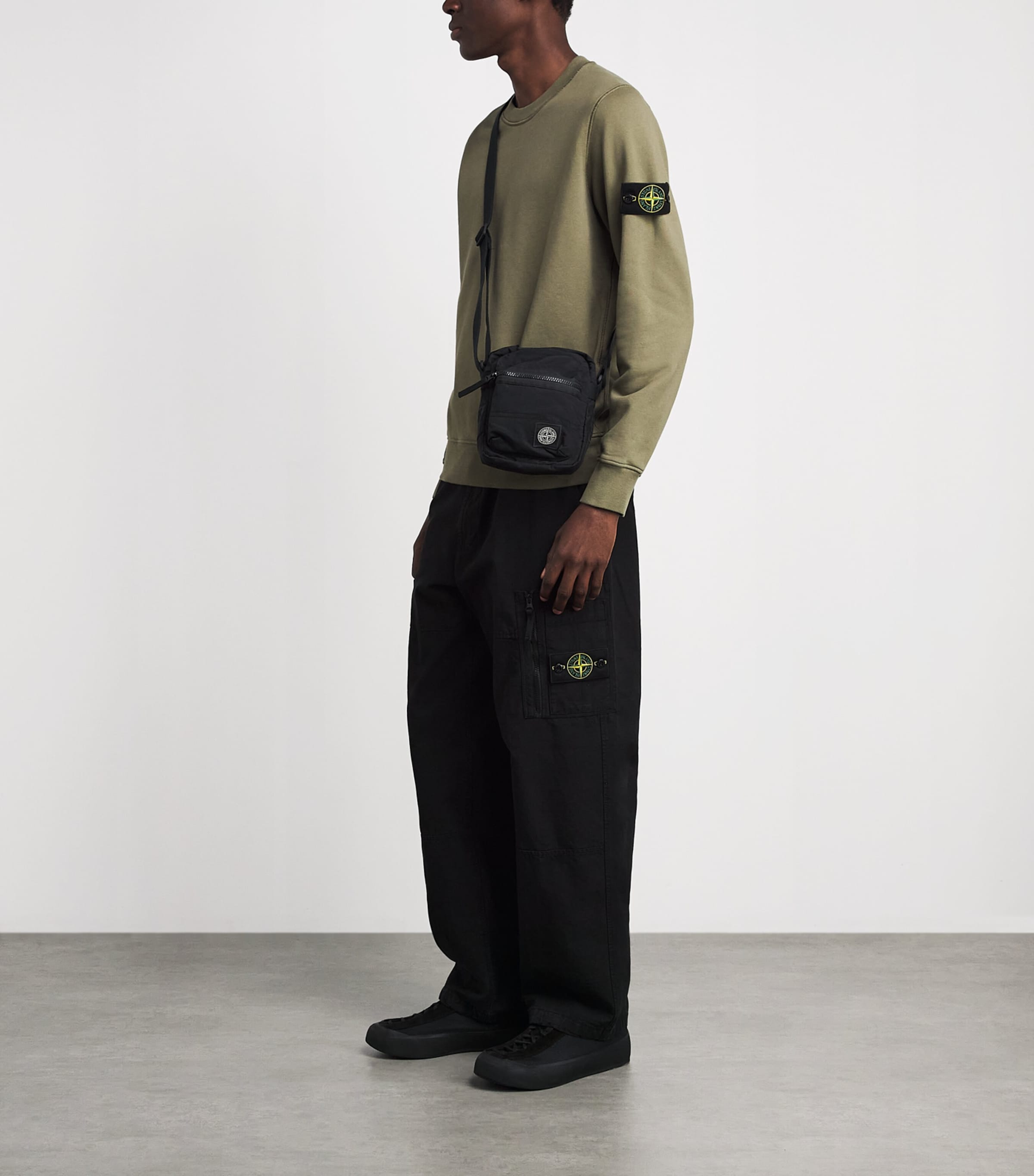 Stone Island Mens Compass Logo Sweatshirt Image 2