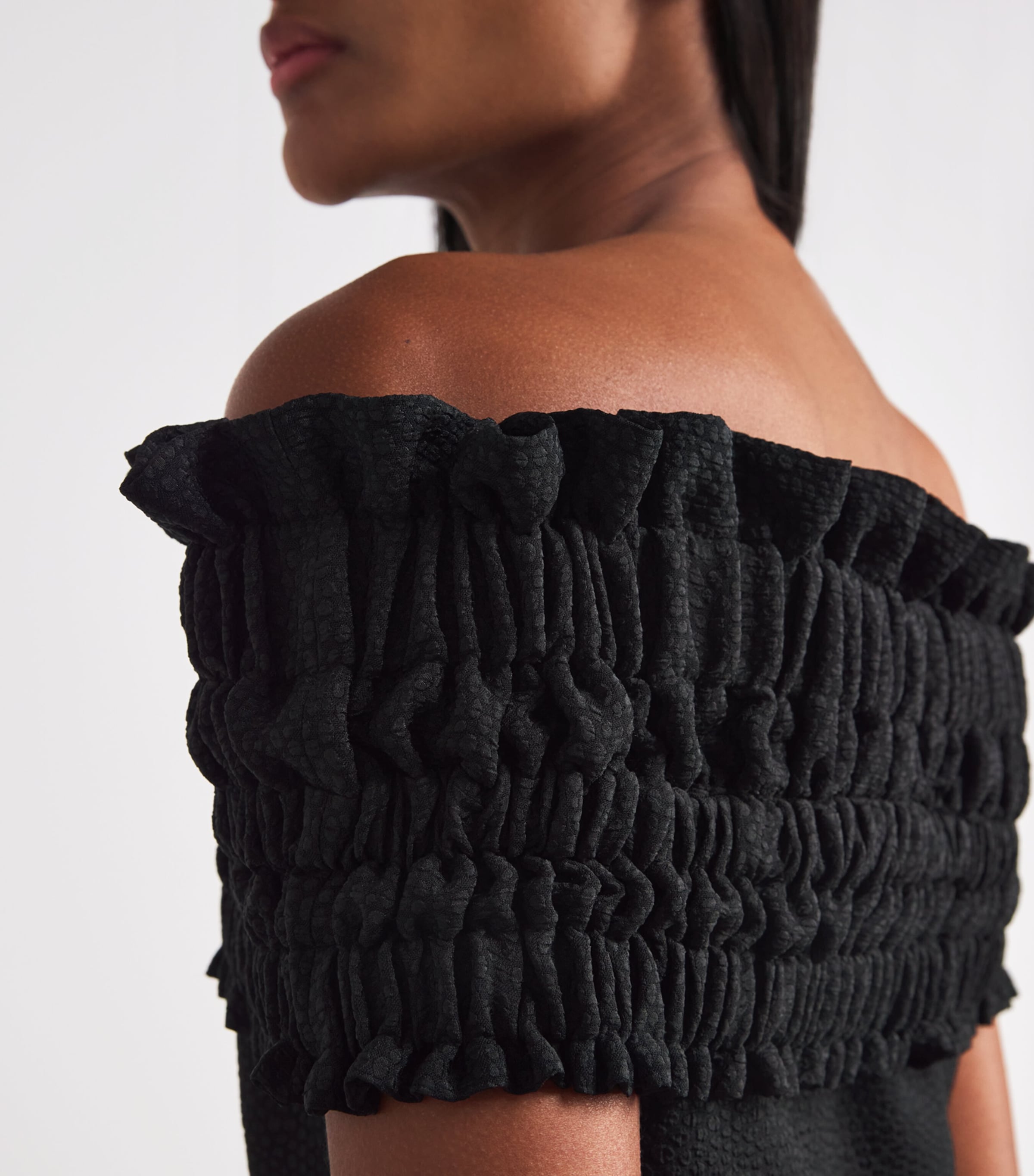 Jacquard Off-The-Shoulder Philomena Midi Dress BLA Image 4