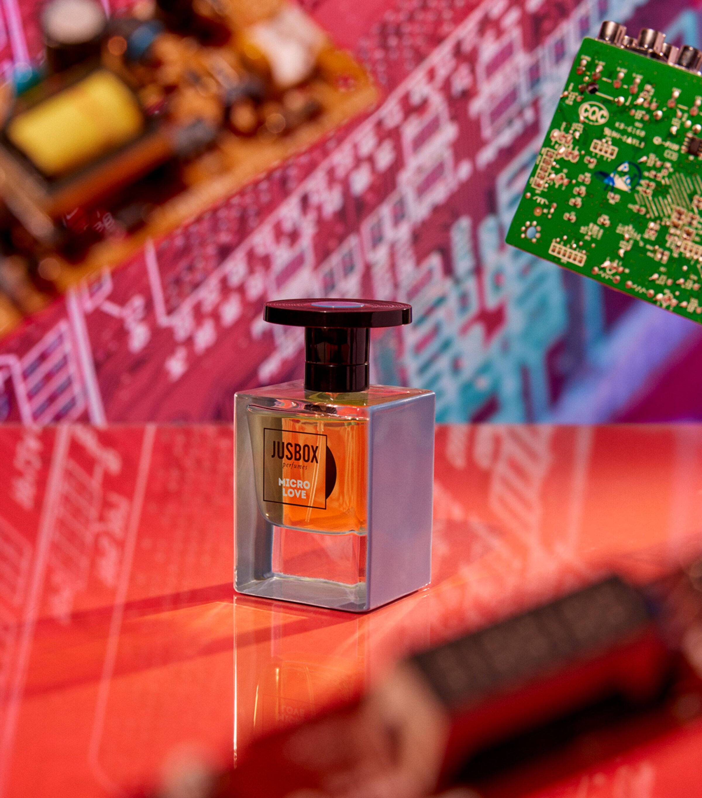 Micro Love Eau de Parfum (78ml) NO COLOUR Image 3