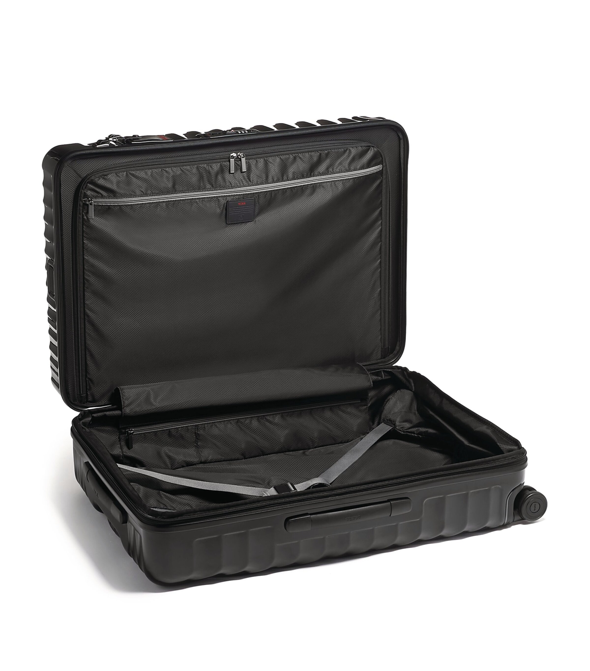 Tumi 19 Degree Suitcase (77.5cm) Black Image 7