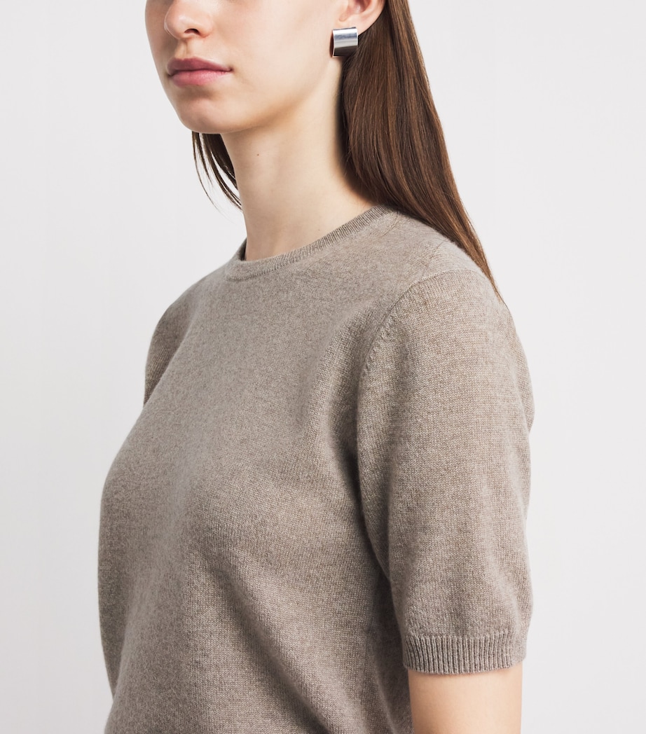 Soft Goat Womens Cashmere Short-Sleeve Sweater Greige Image 3