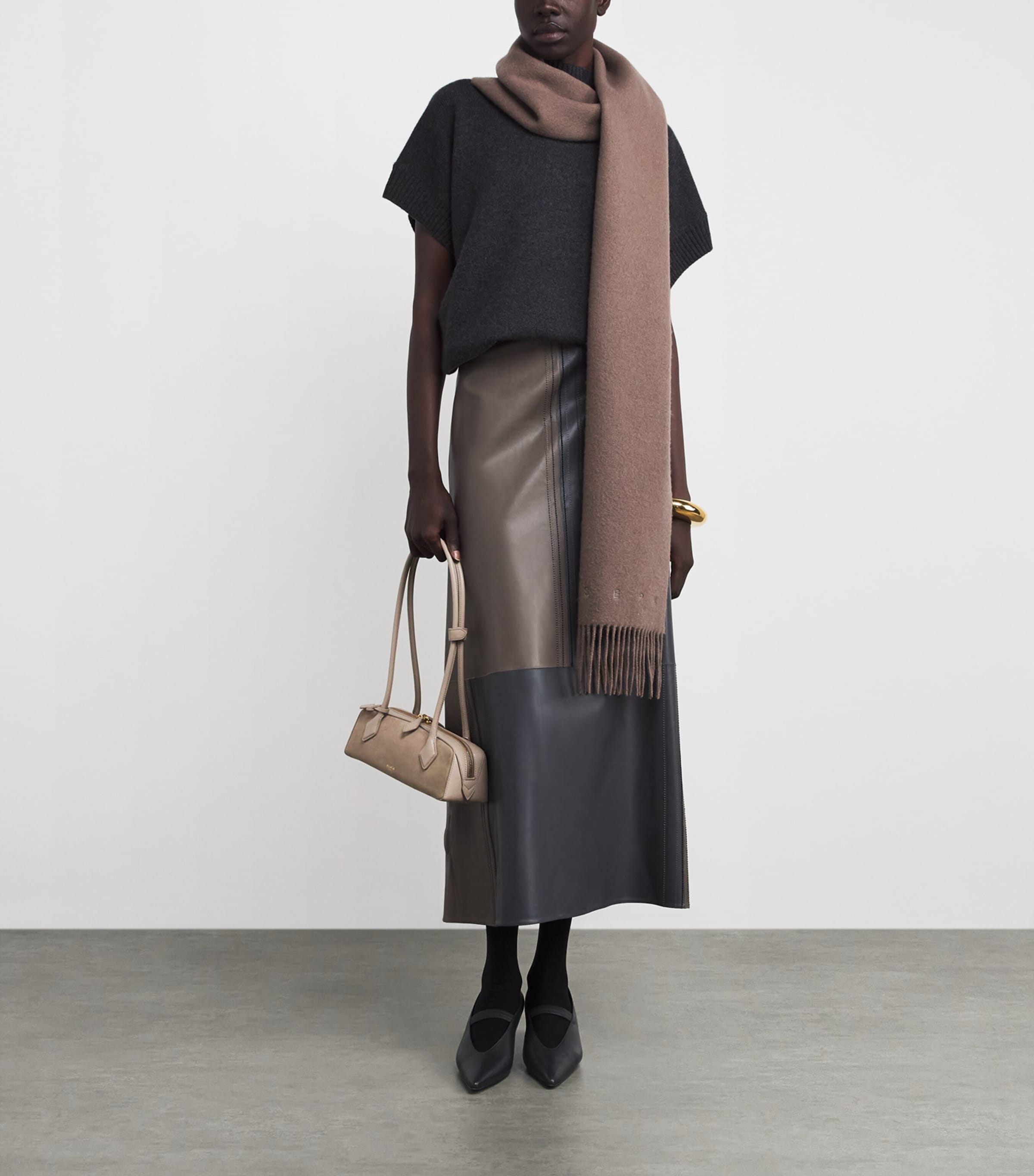 Luxe Cashmere T-Shirt DARK SMOKE Image 2