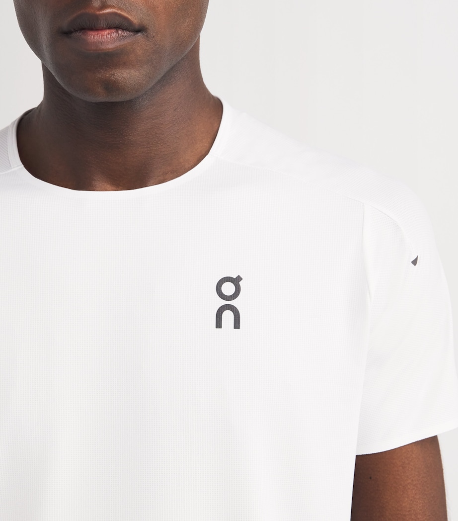 On Mens Performance T-Shirt White | Silver Image 6