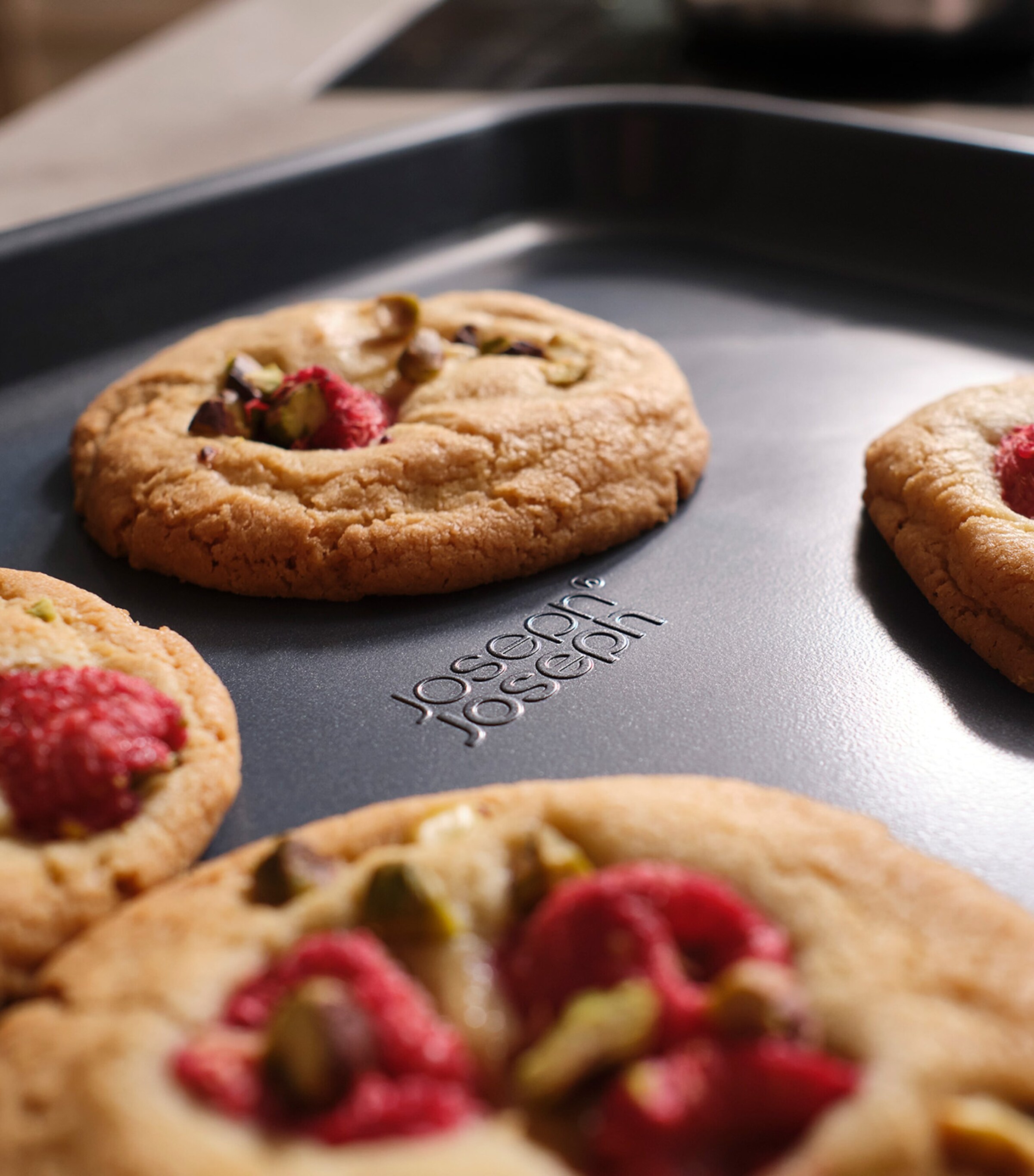 Joseph Joseph Set of 3 Non-Stick Nest Baking Trays | Kitchenware | Cookware | Roasting & Baking Trays | Designers | Joseph Joseph Joseph Joseph Set of 3 Non-Stick Nest Baking Trays | Kitchenware | Cookware | Roasting & Baking Trays | Designers | Joseph Joseph