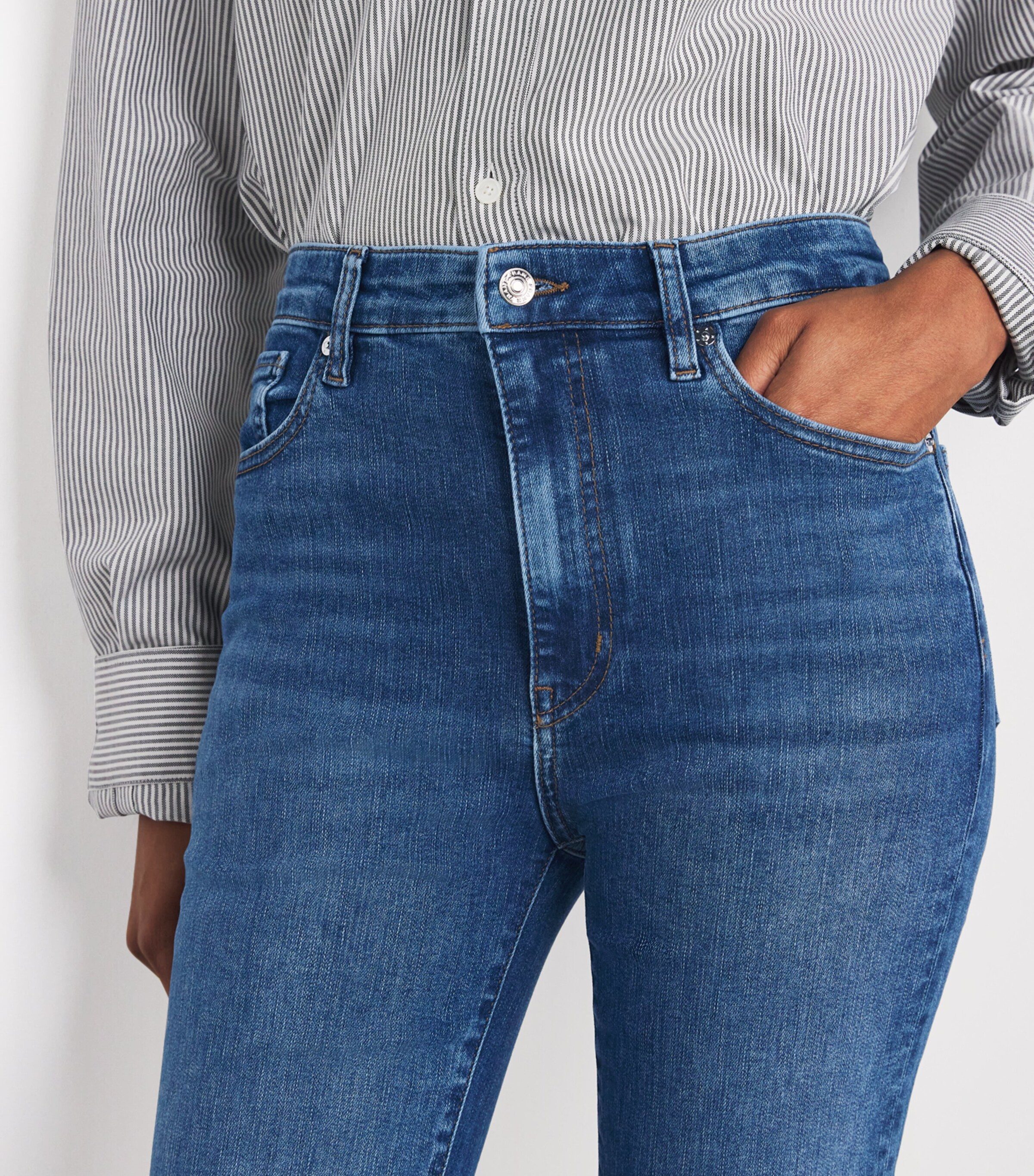 The Pencil Crop Slim Jeans CANALS Image 6