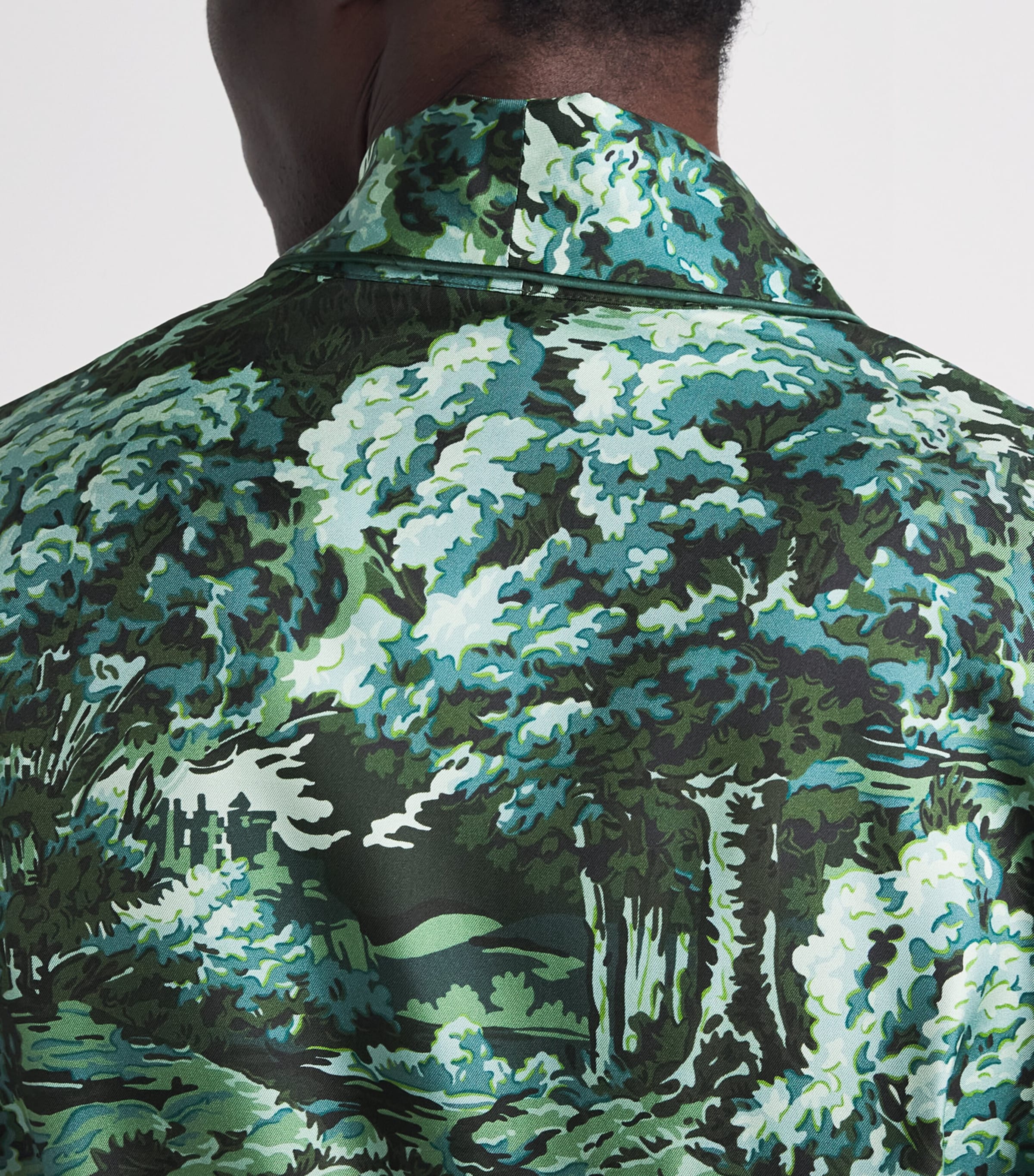 Olivia von Halle Mens Silk Twill Forest Mescal Robe Linden Image 3