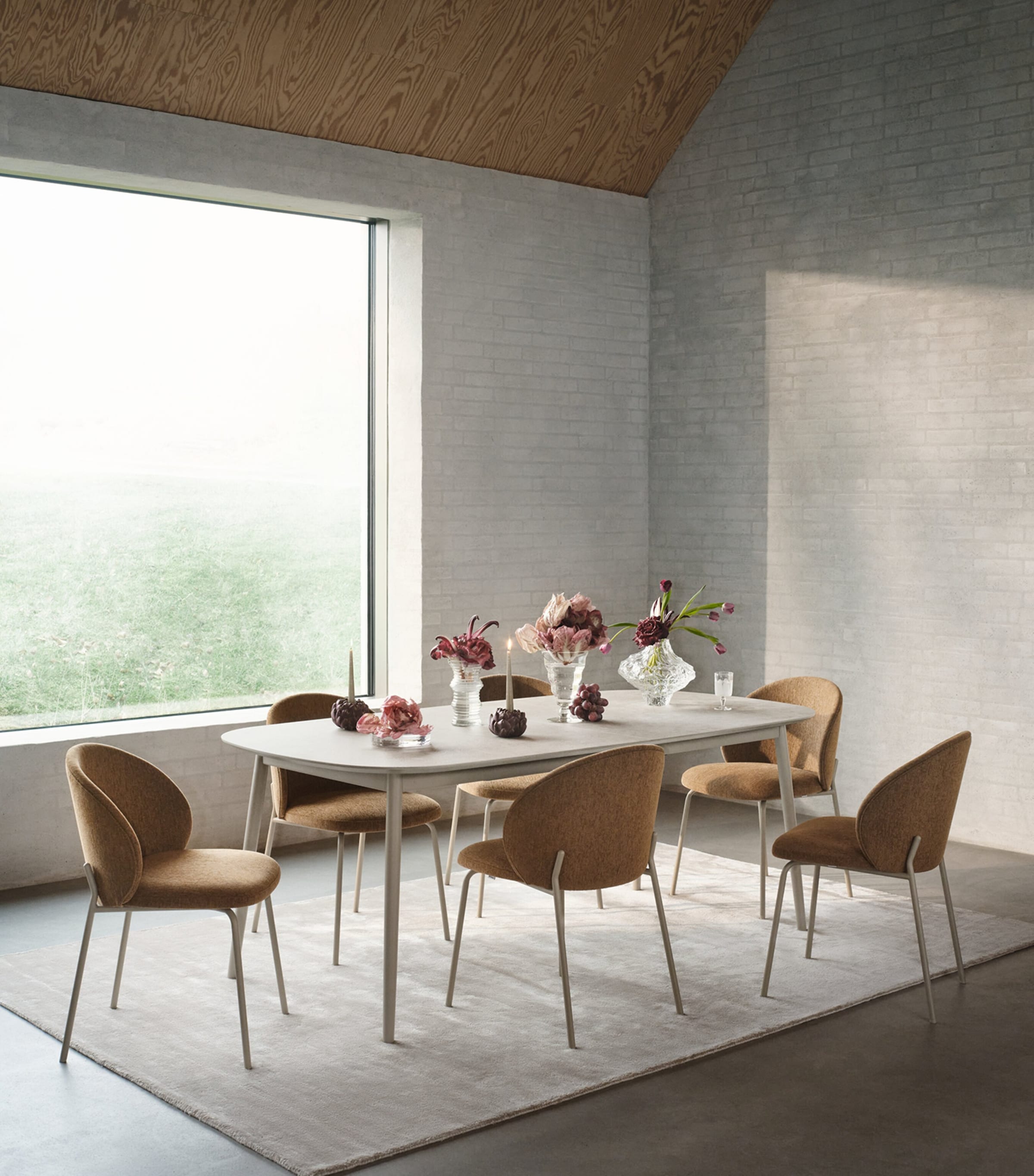 BoConcept Ceramic Kingston Extendable Dining Table Ash / Matt Ash Grey Image 3