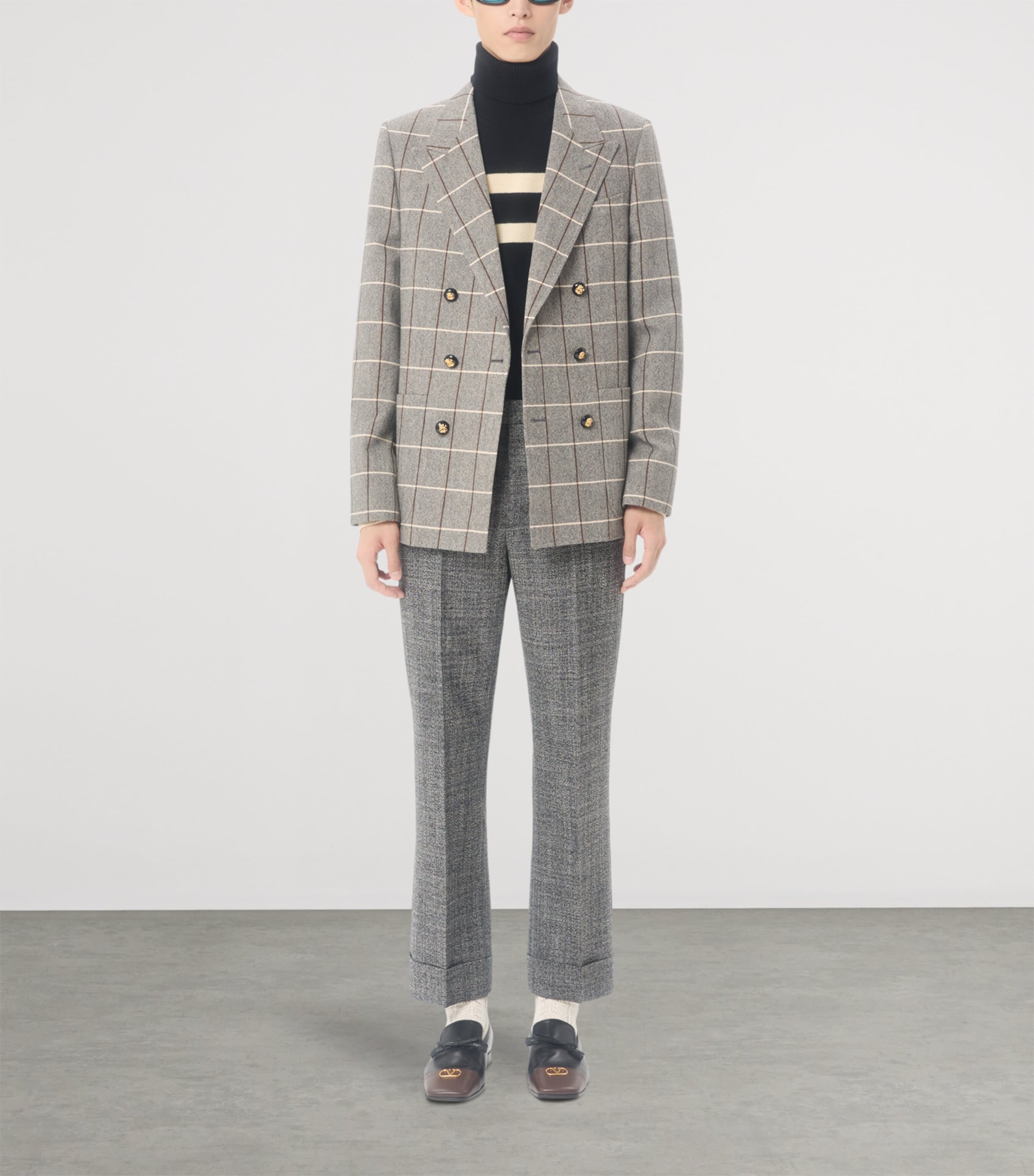 Virgin Wool Pleated Trousers A01 Image 2