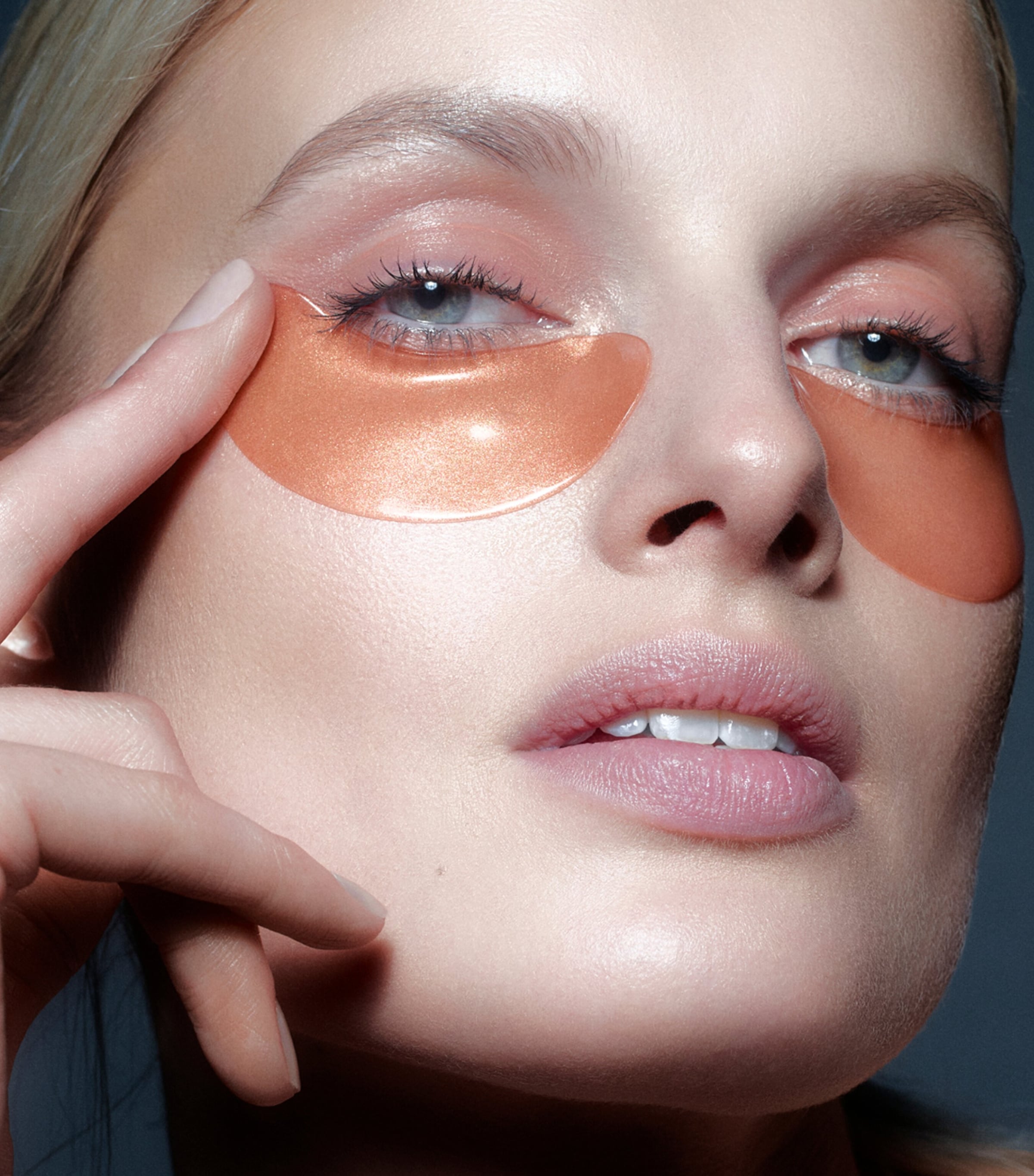 Rodial Salmon DNA Jelly Eye Patches Image 3