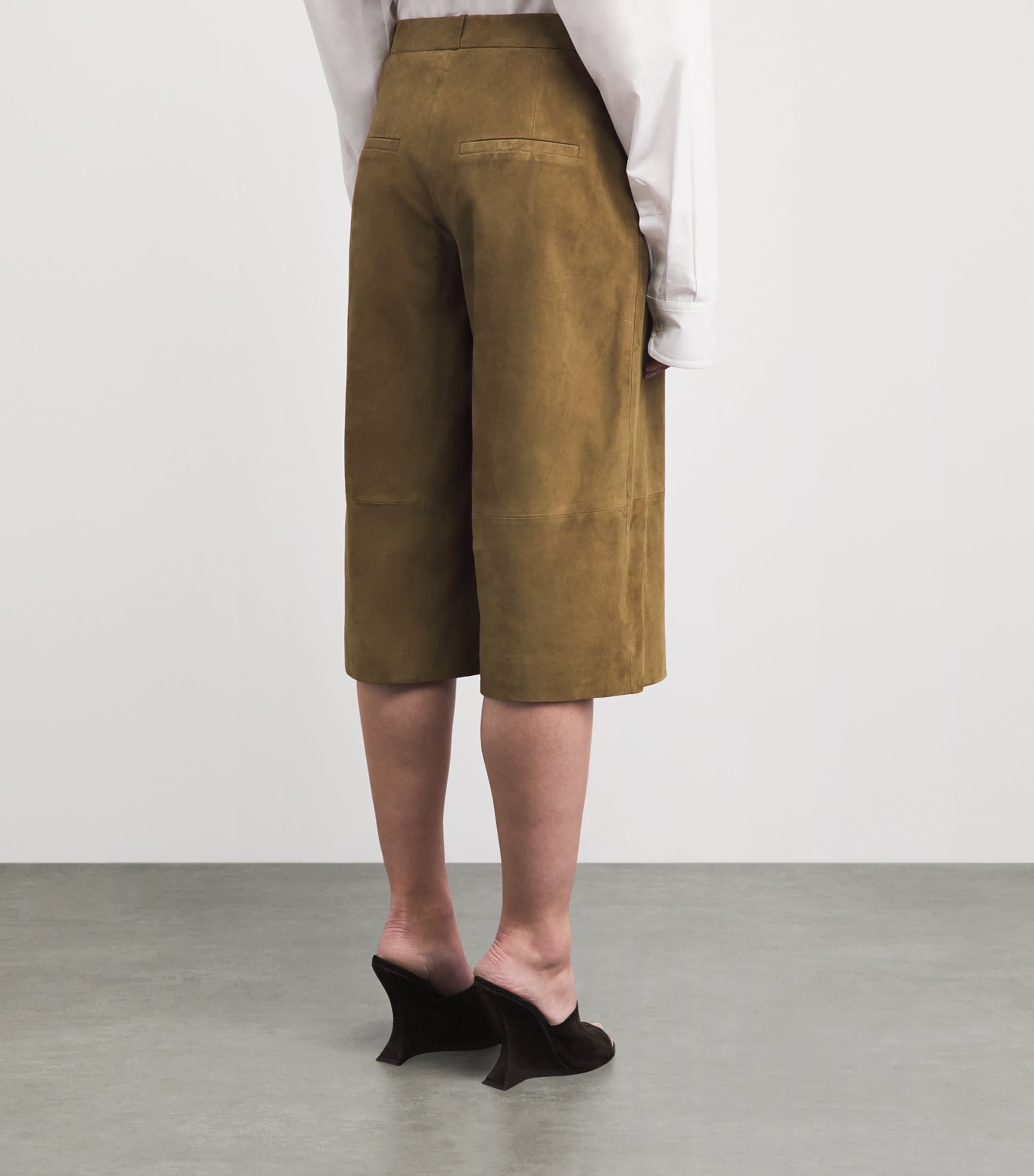 Arma Womens Lamb Suede Tailored Shorts Olive Image 5