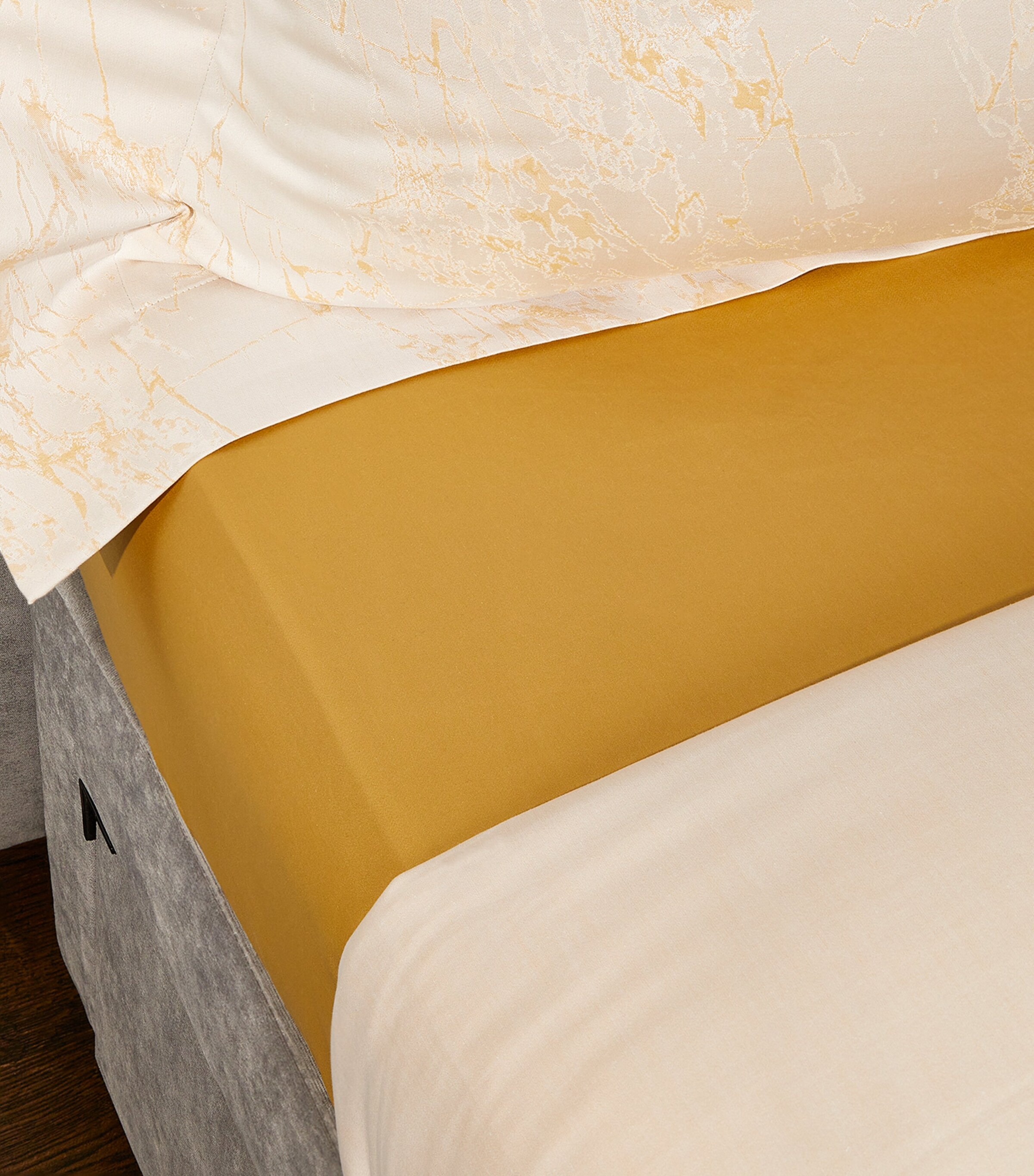 Secret Super King Fitted Sheet (180cm x 200cm) MIEL Image 5