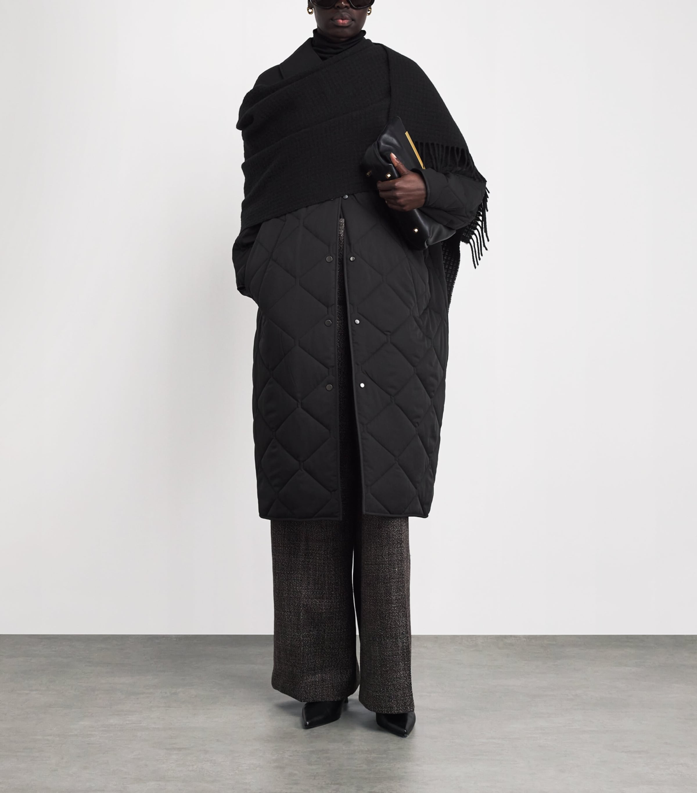 Wool Flora Waffle Scarf BLACK Image 3