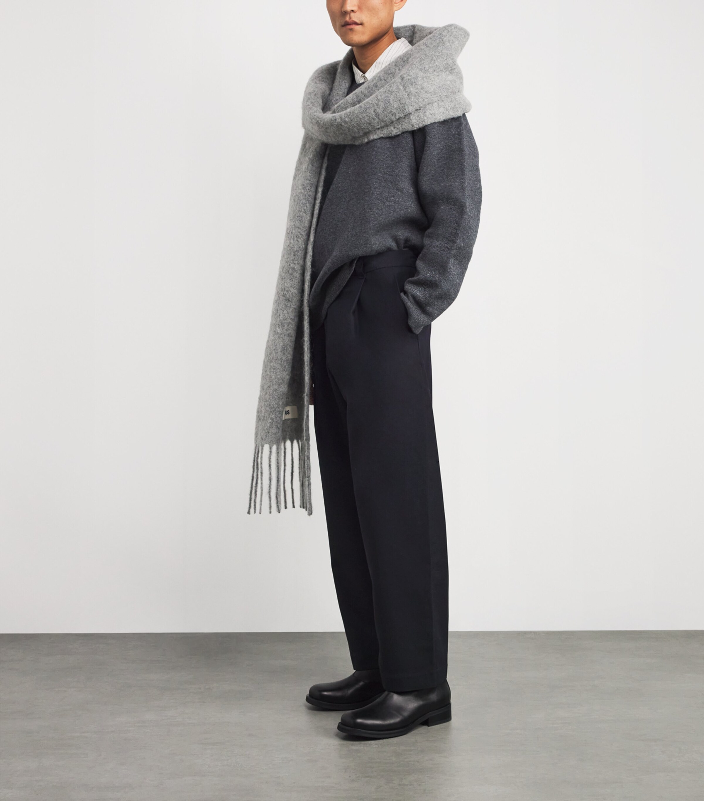 Wool Curved Tapered Trousers DARKEST NAVY Image 2