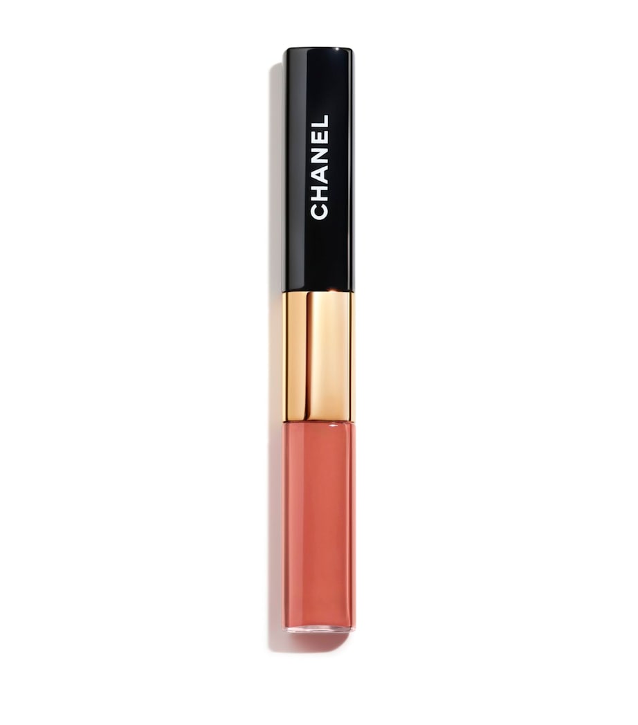 CHANEL LE ROUGE DUO ULTRA TENUE Liquid Lip Colour Feel Image 1