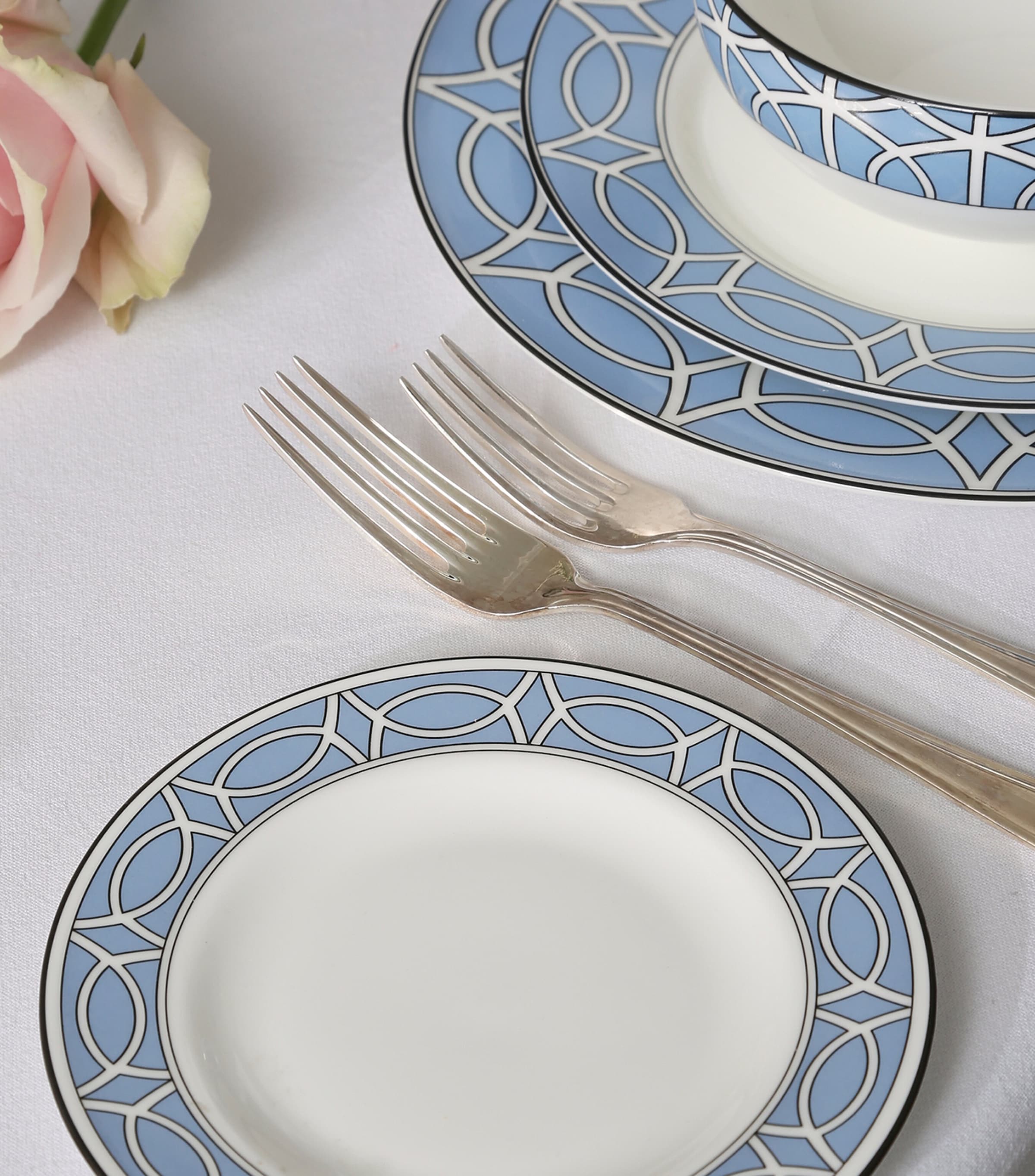 Set of 2 Loop Dinner Plates (26cm) BLUE Image 5