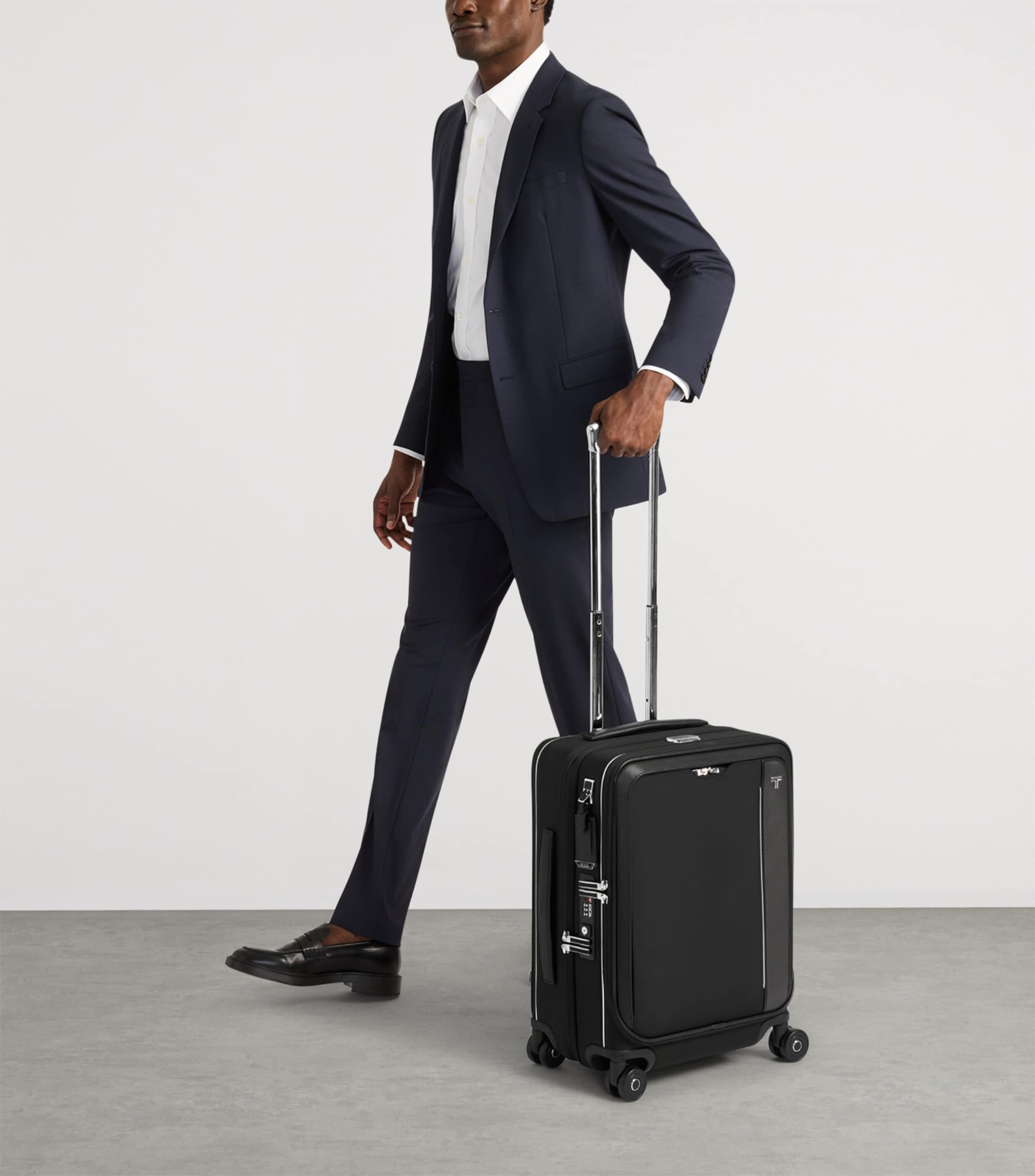 Tumi Large Arrivé Cabin Suitcase (55cm) Black Image 2