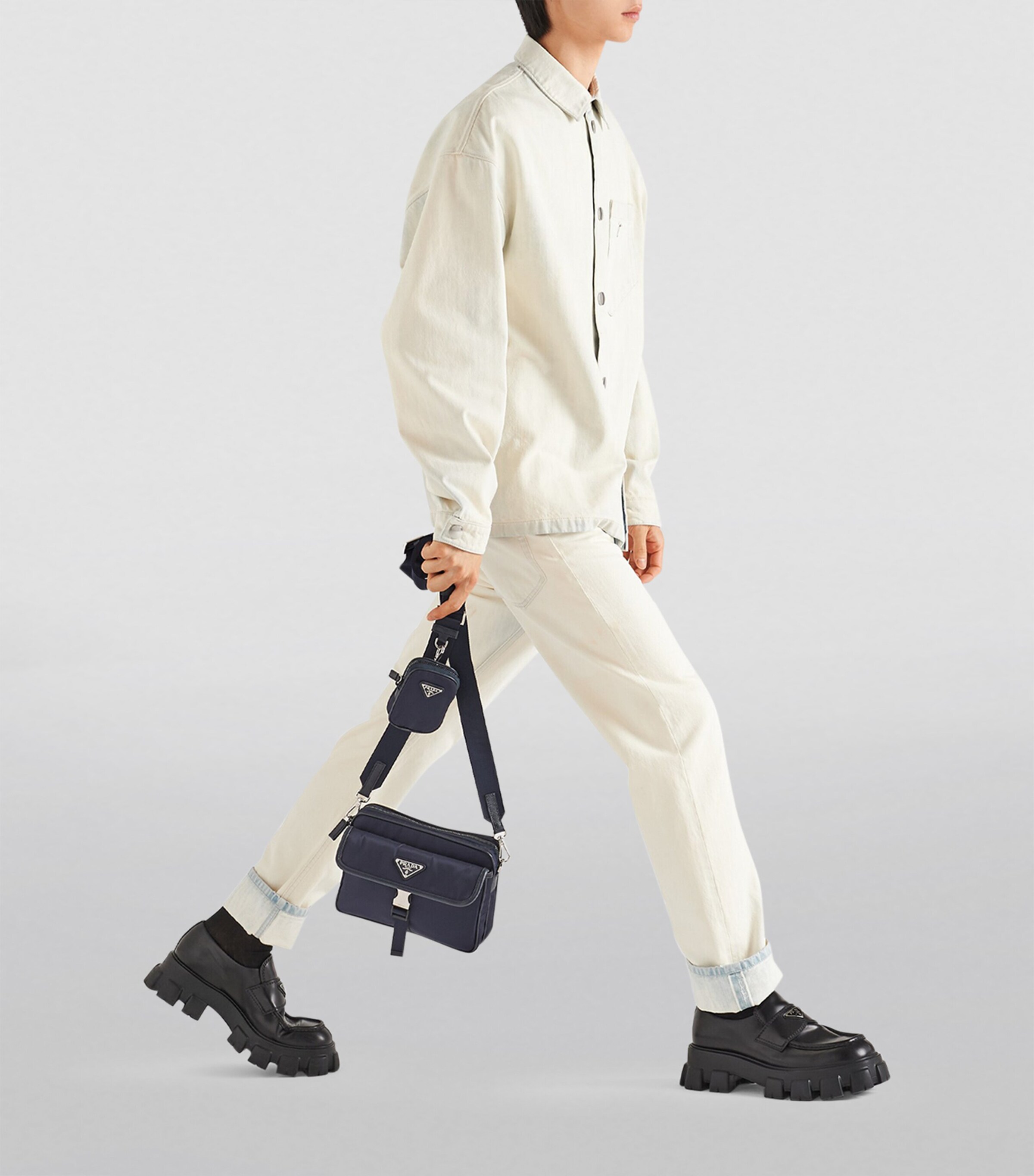 Re-Nylon Shoulder Bag F0008 Image 6