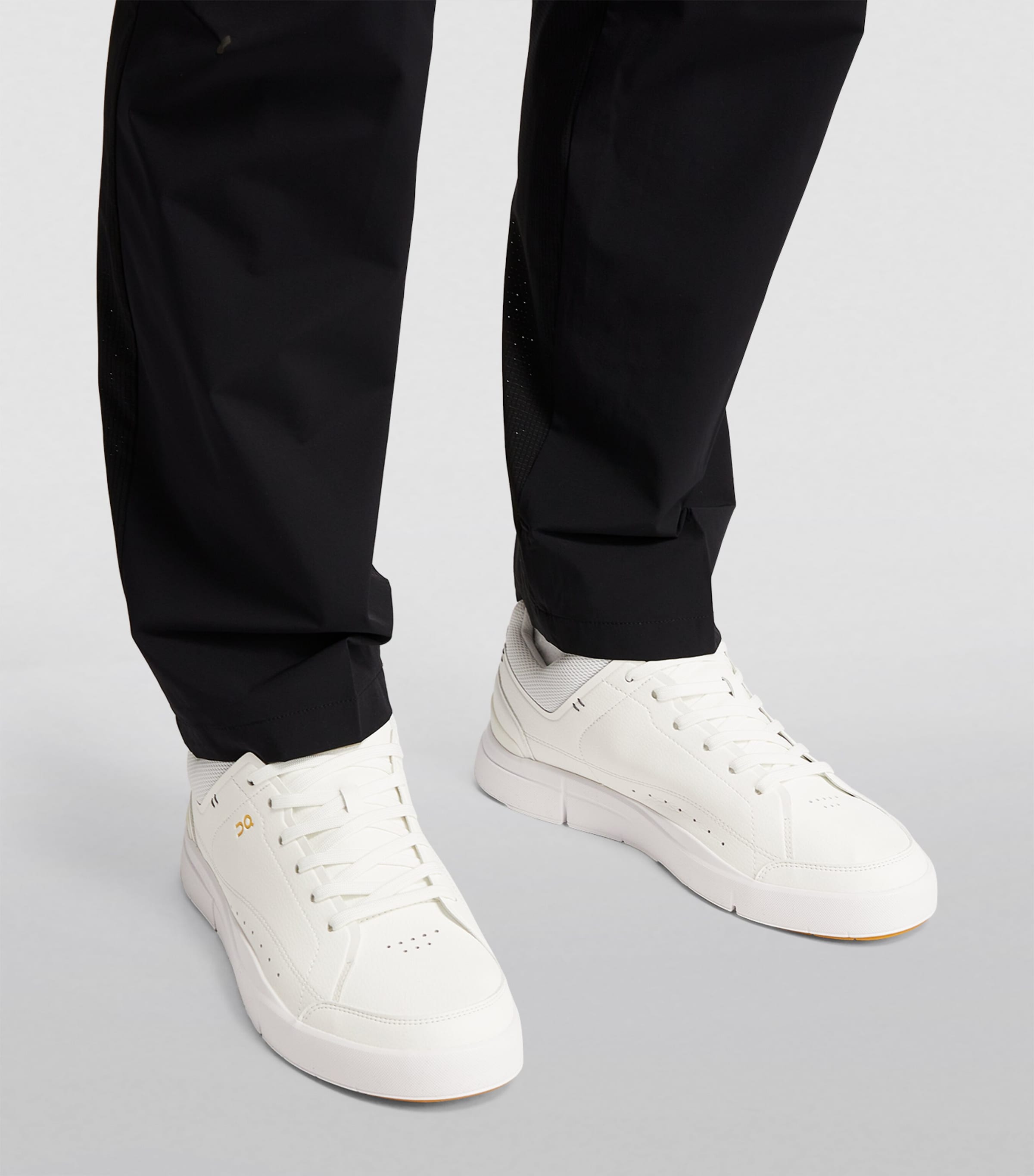 x Roger Federer The Roger Centre Court Trainers WHITE | GUM Image 6