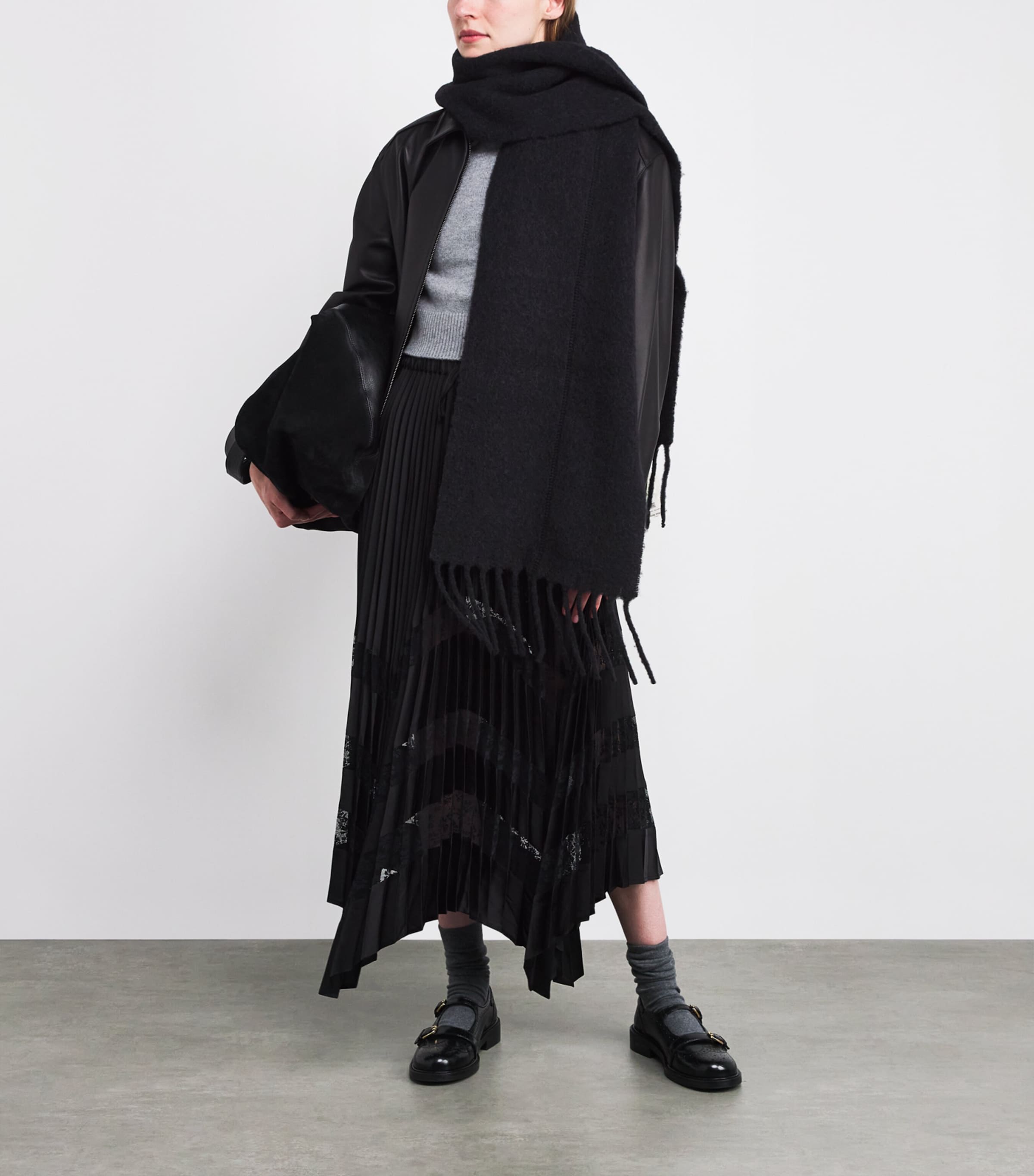 Wool-Alpaca-Blend Fringed Scarf BLACK Image 3