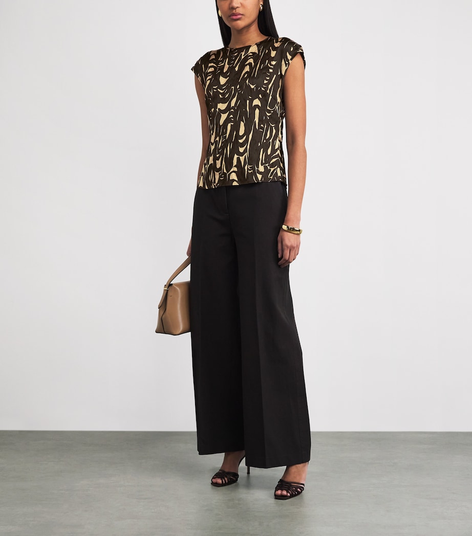 Printed Crinkle Zeyna Top COCOA/POWDER Image 2