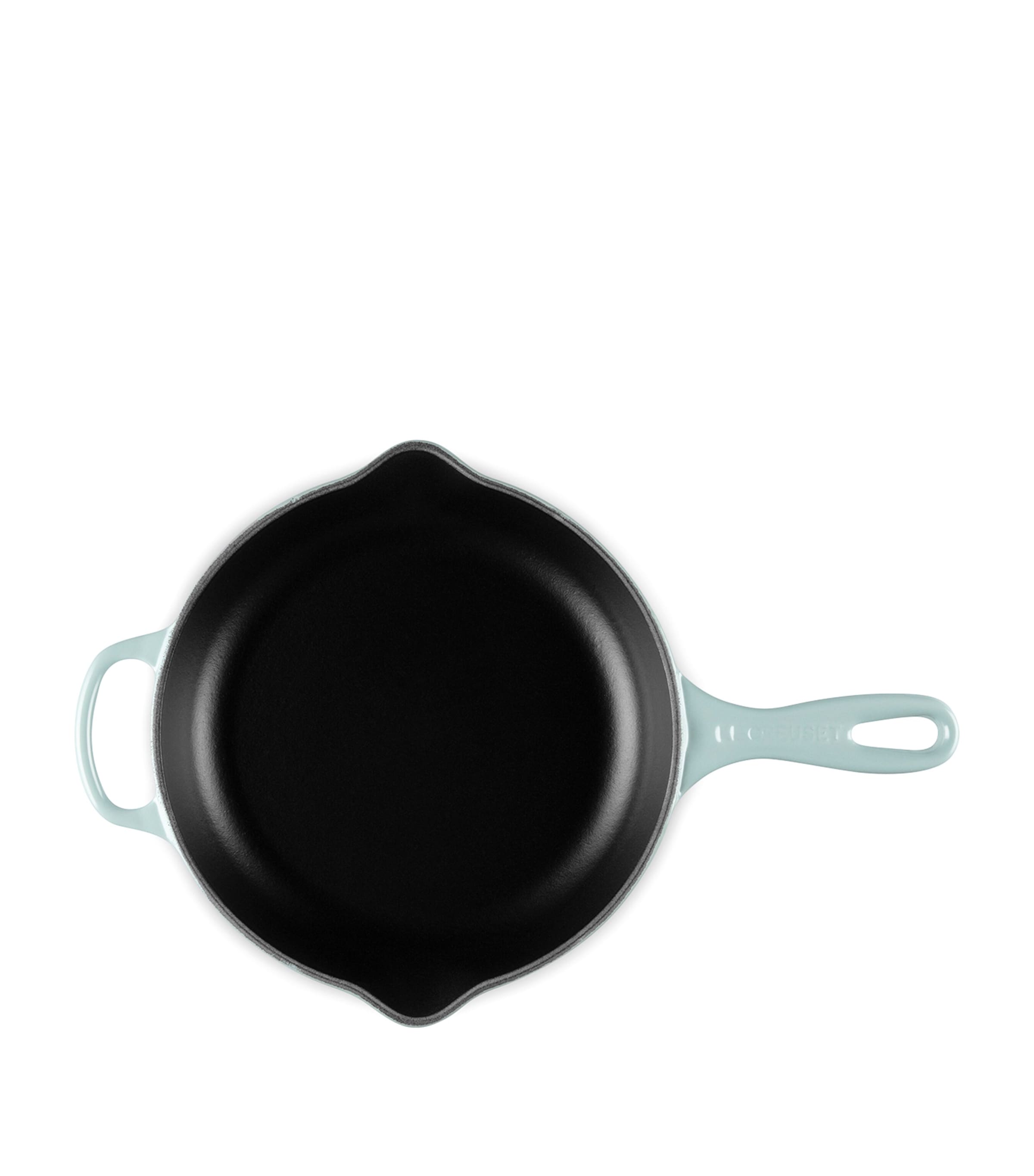 Le Creuset Cast Iron Skillet (23cm) Sea Salt Image 3