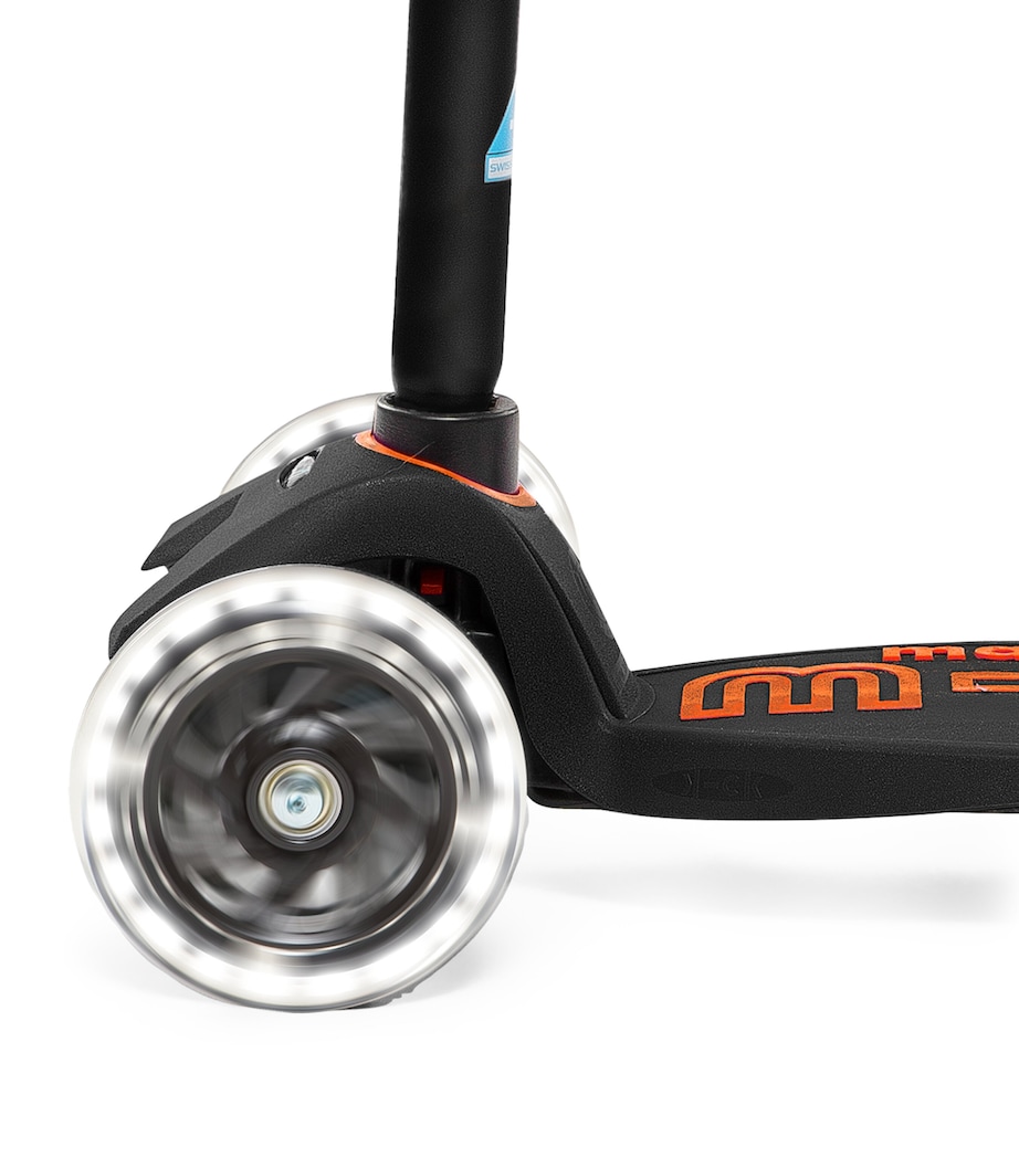 Maxi Deluxe LED Scooter MULTI Image 2