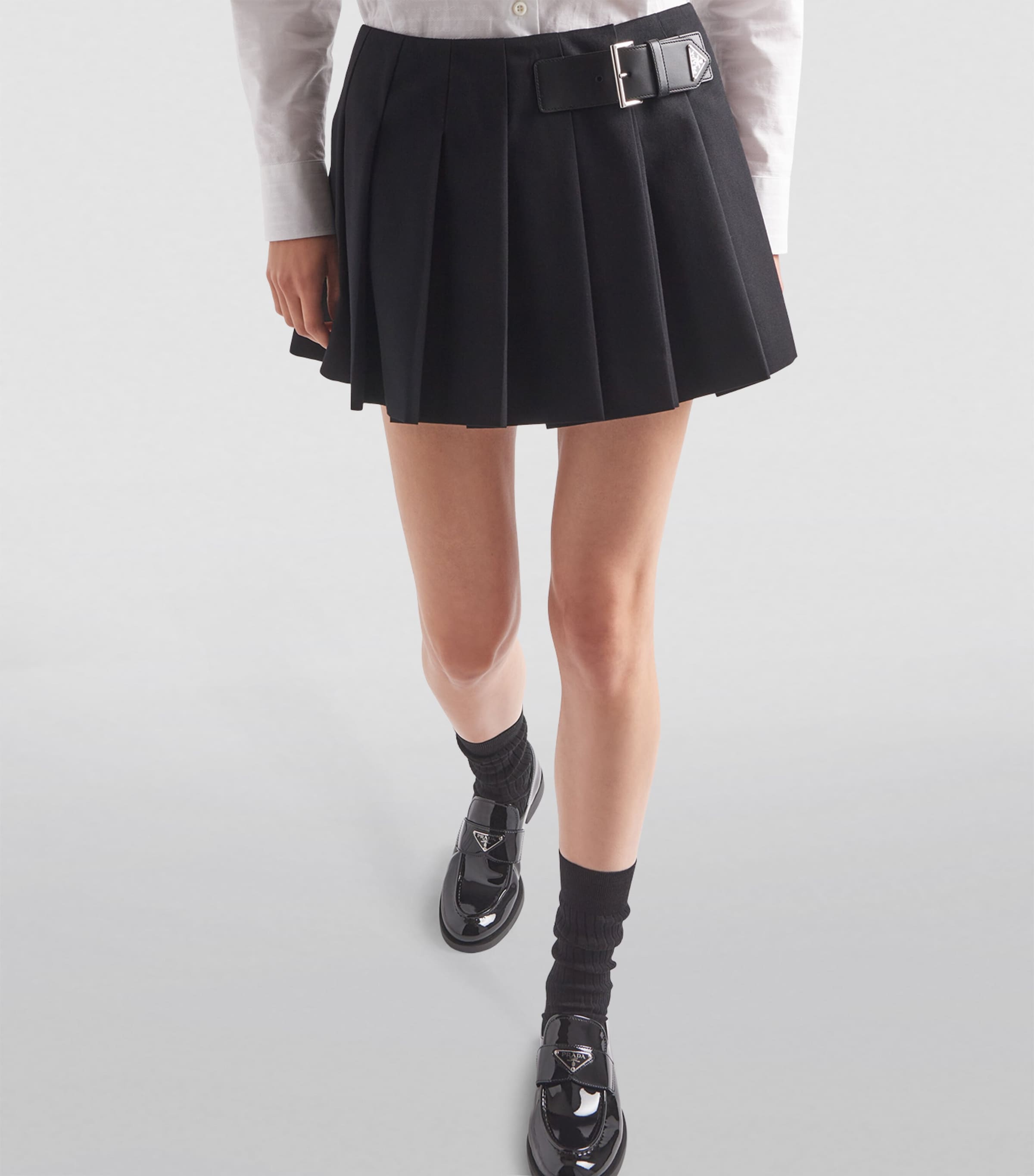 Patent Leather Loafers F0002 Image 3