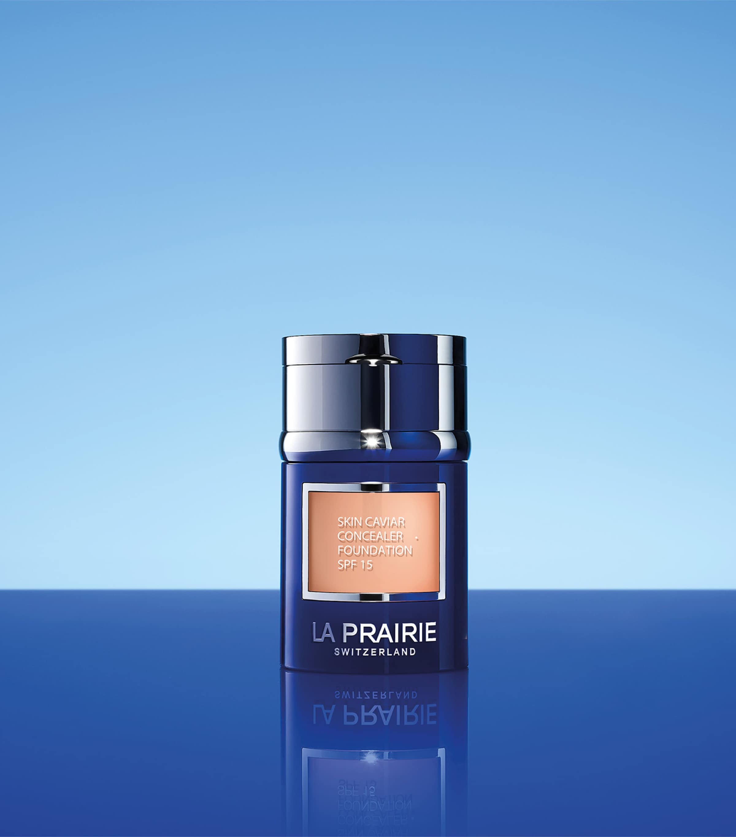 Skin Caviar Concealer Foundation SPF 15 CRÈME PECHE Image 3