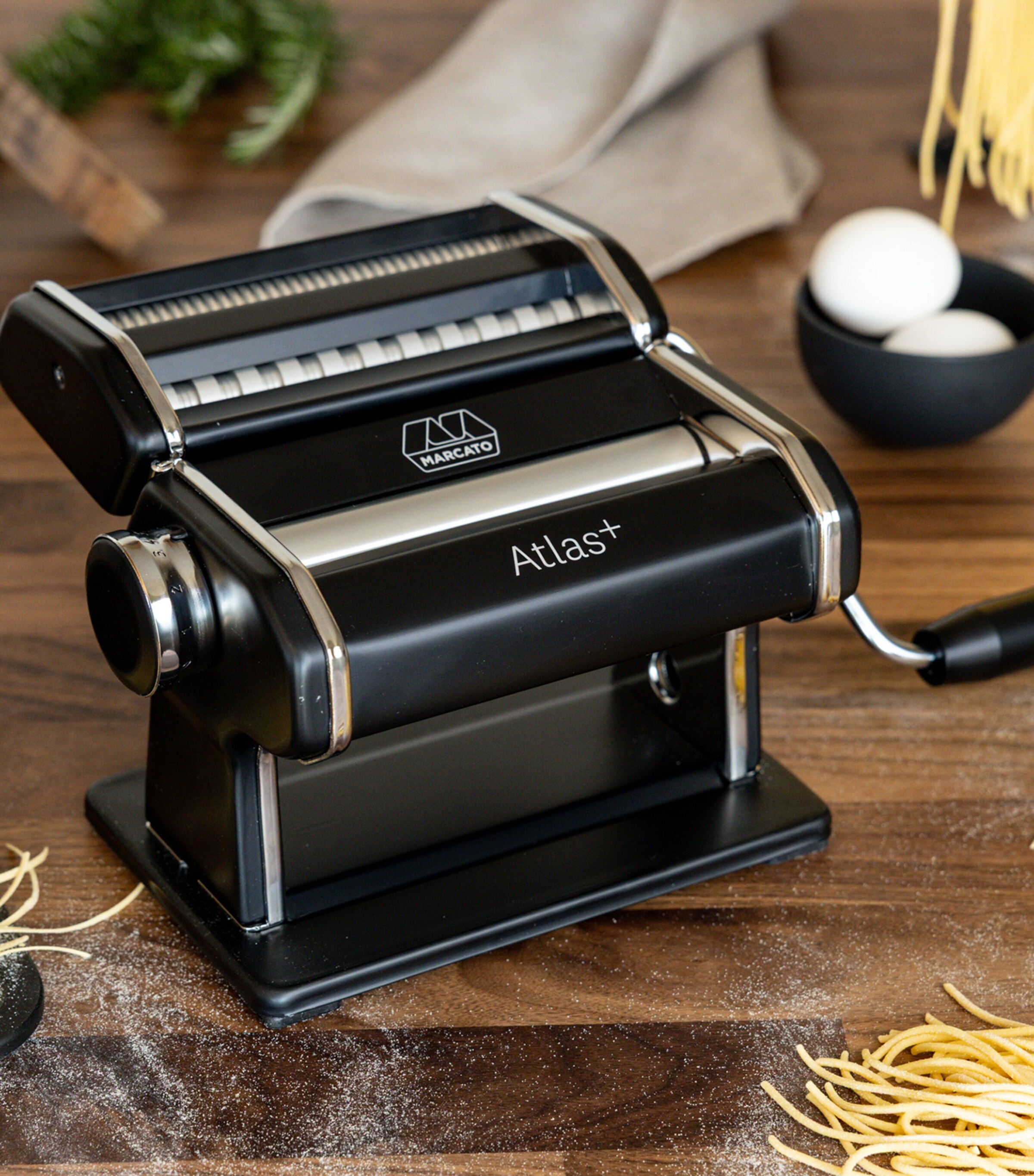 Atlas+ Pasta Machine BLACK Image 2