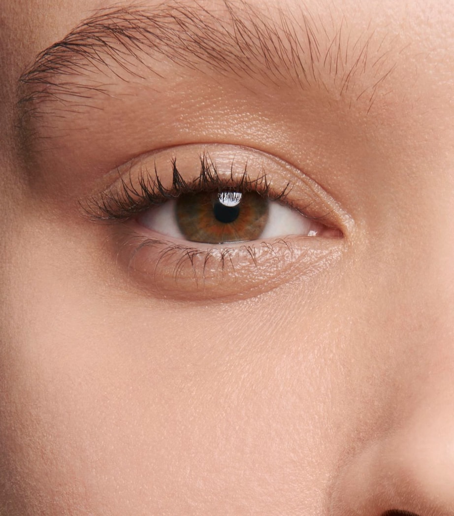 CHANEL CHANEL LES BEIGES NATURAL HEALTHY GLOW Serum Concealer Image 3