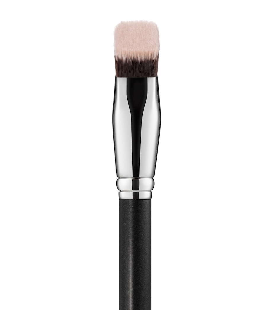 171S Smooth-Edge All Over Face Brush NO COLOUR Image 3