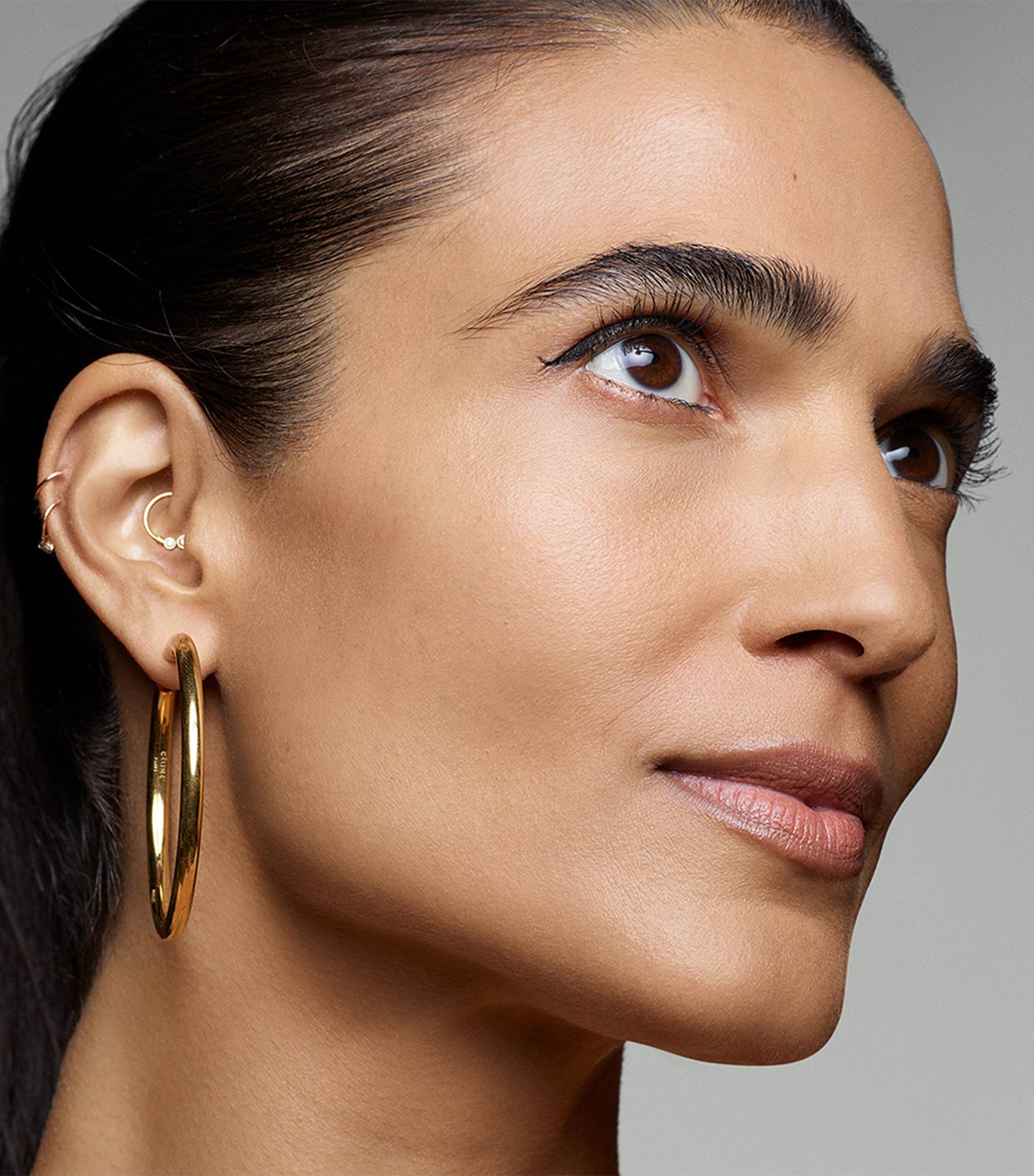 Futurist Hydra Rescue Moisturising Foundation SPF 45 4W1 HONEY BRONZE Image 3