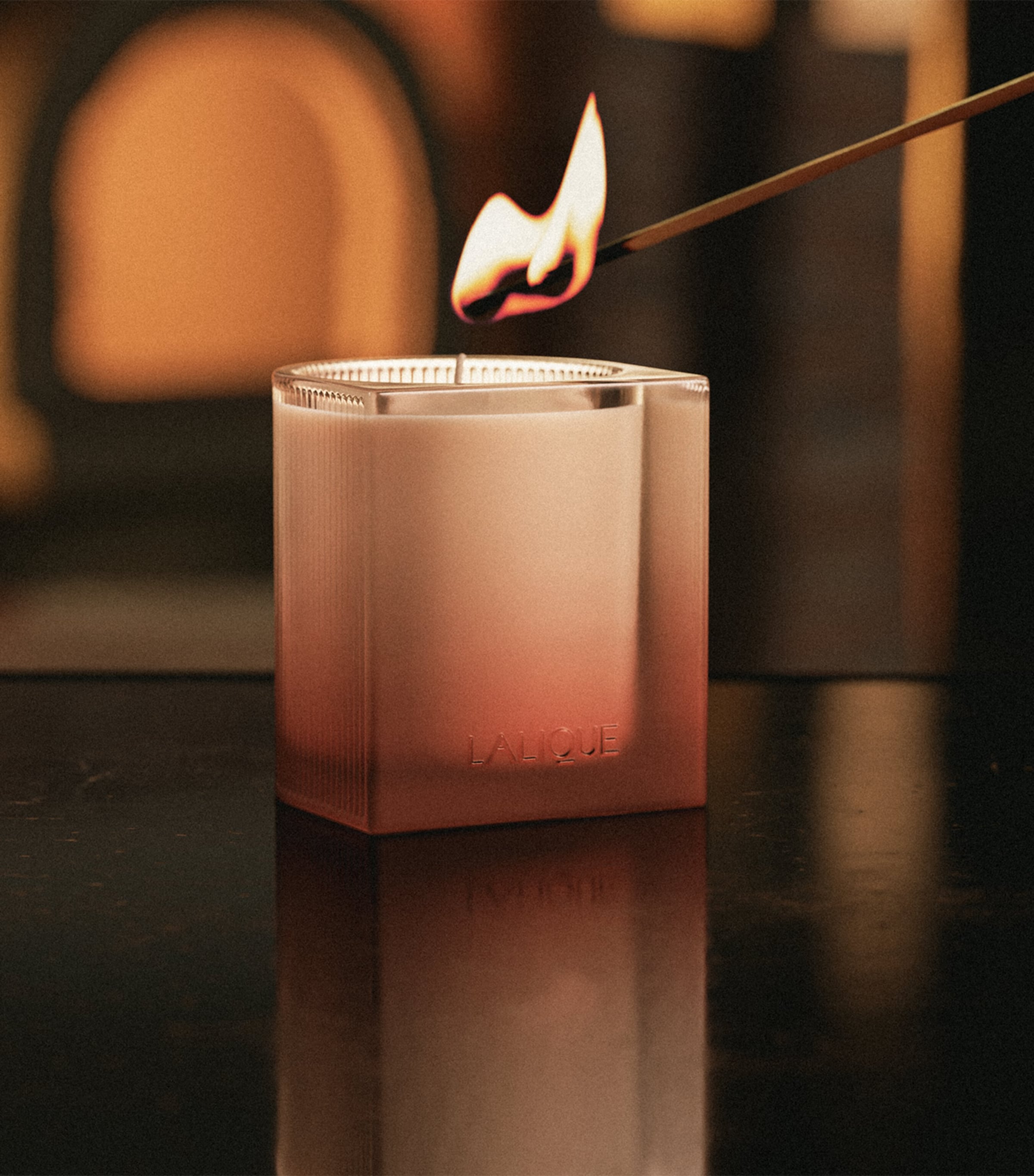 Lalique La Verrerie Scented Candle (220g) Image 3