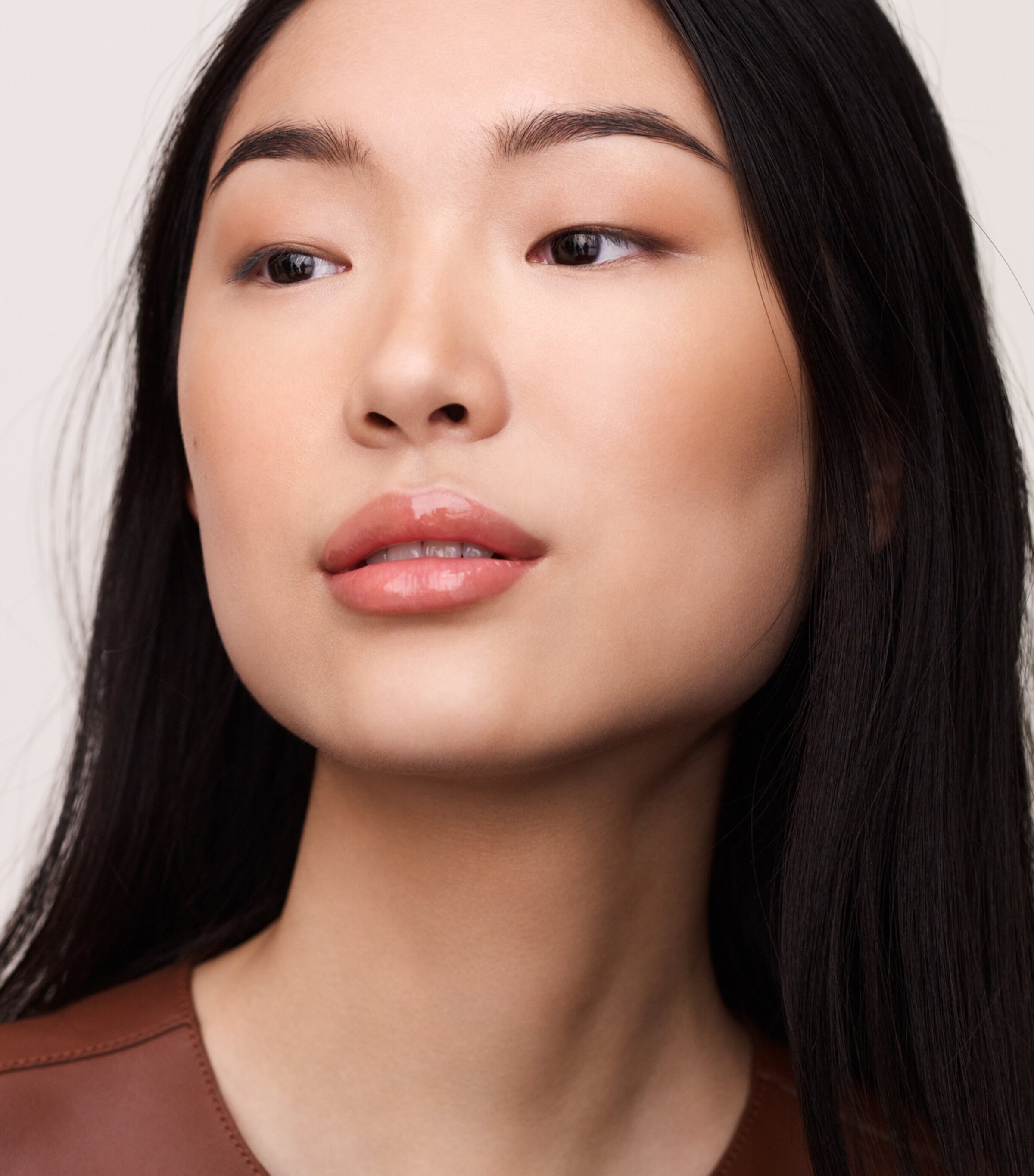 Hermèsistible Infused Care Oil (8.5ml) - 01 Beige Sapotille 01 BEIGE SAPOTILLE Image 3