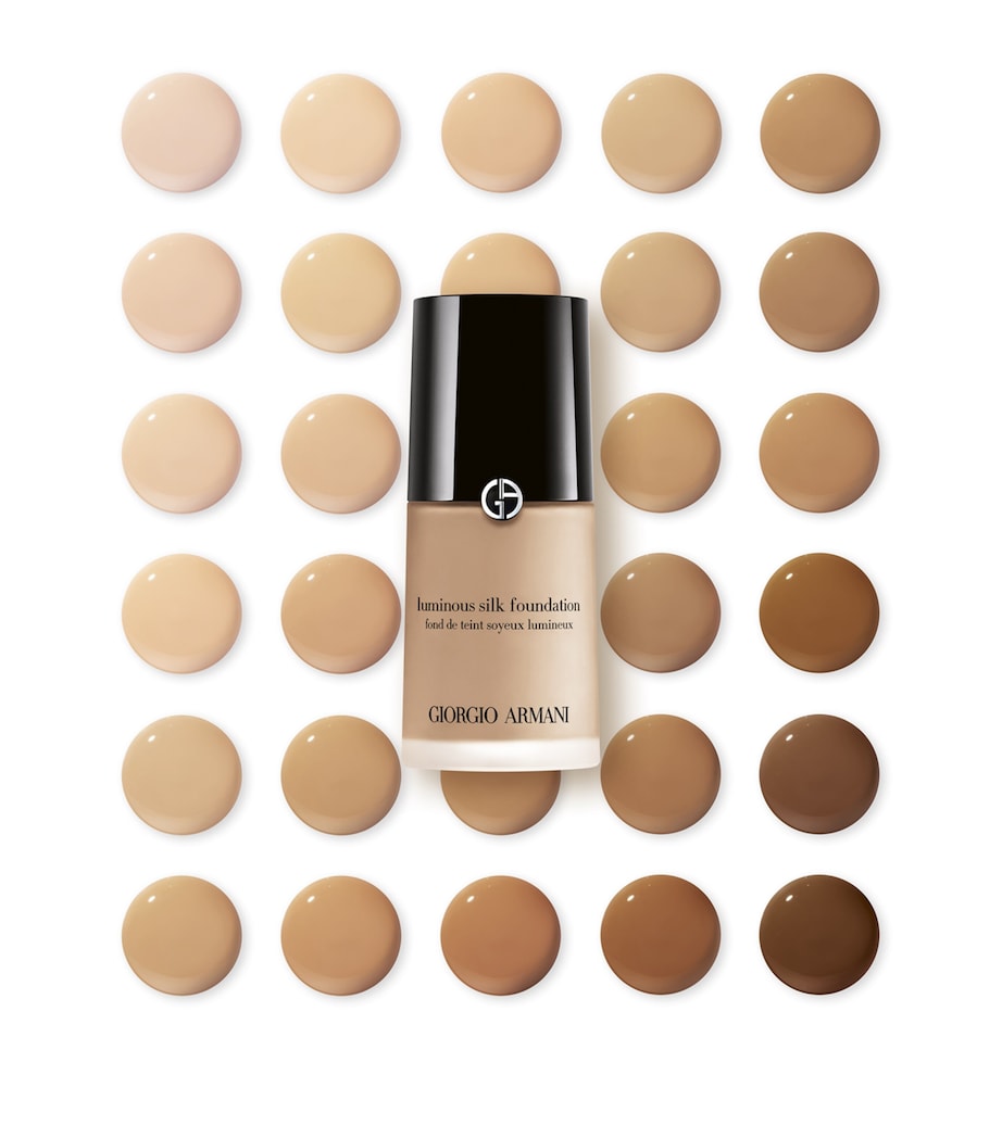 Luminous Silk Foundation 5.9 Image 2