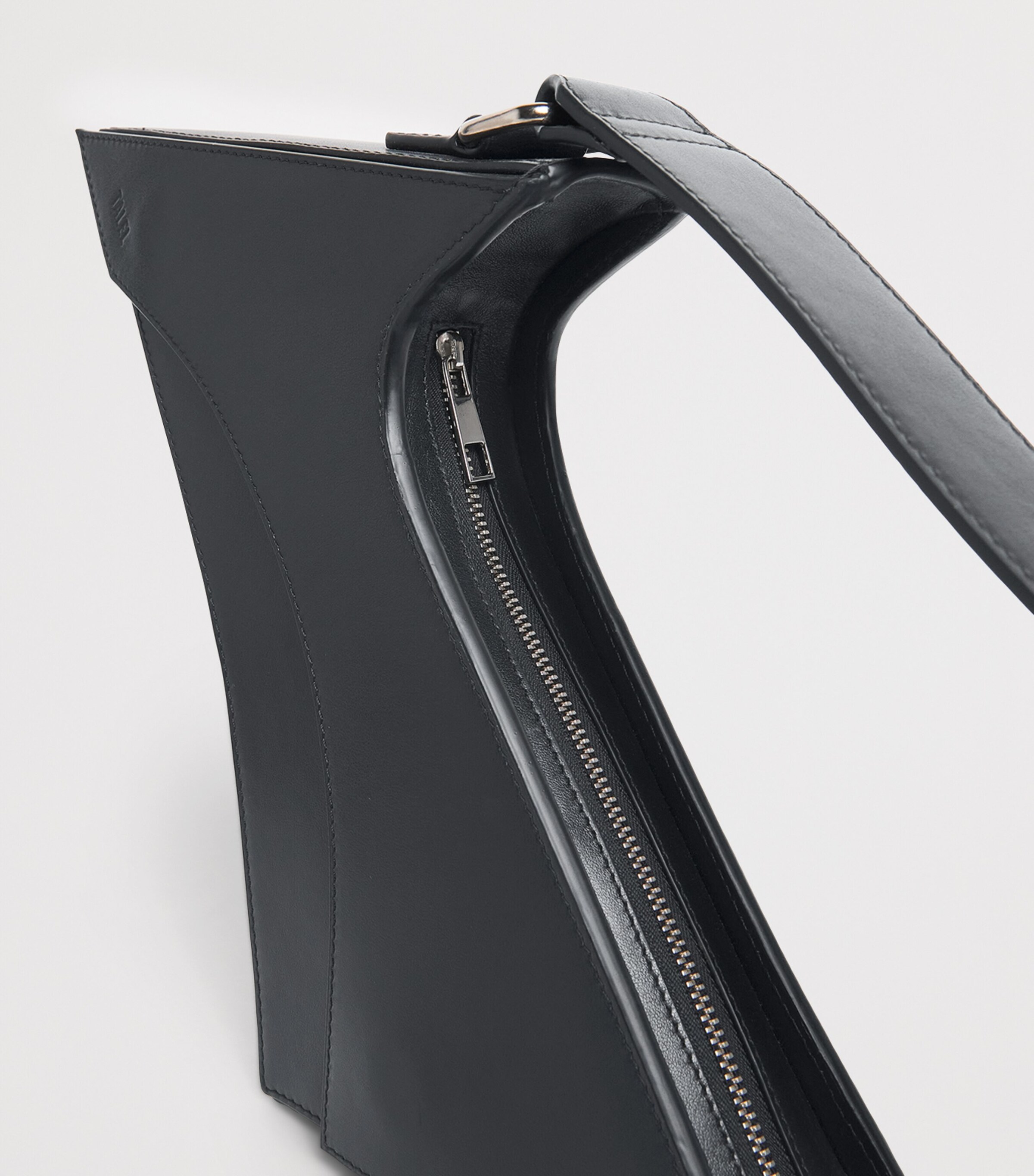 Talel Paris Leather Wave Shoulder Bag Black Image 6