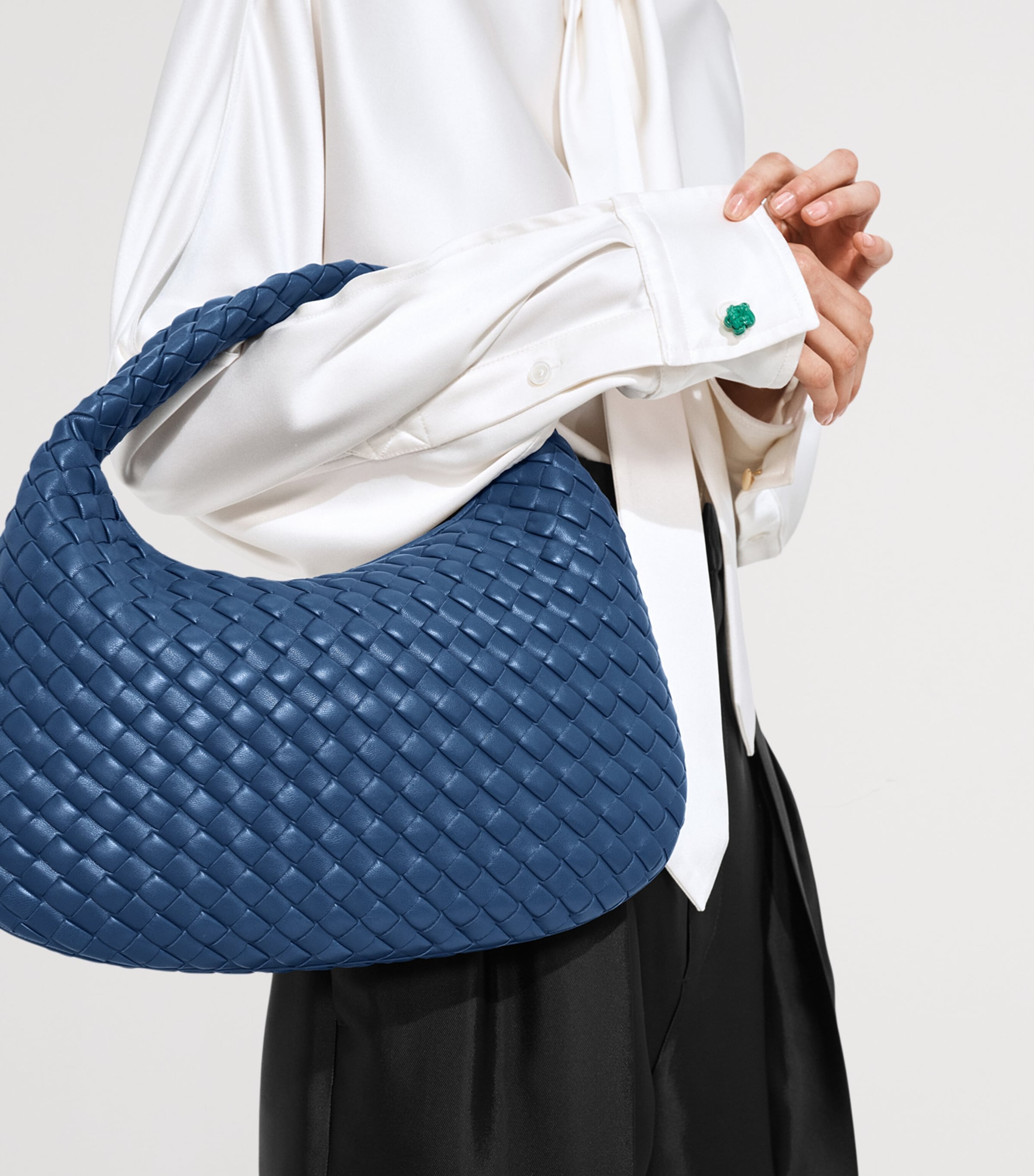 Bottega Veneta Small Leather Veneta Shoulder Bag Image 2