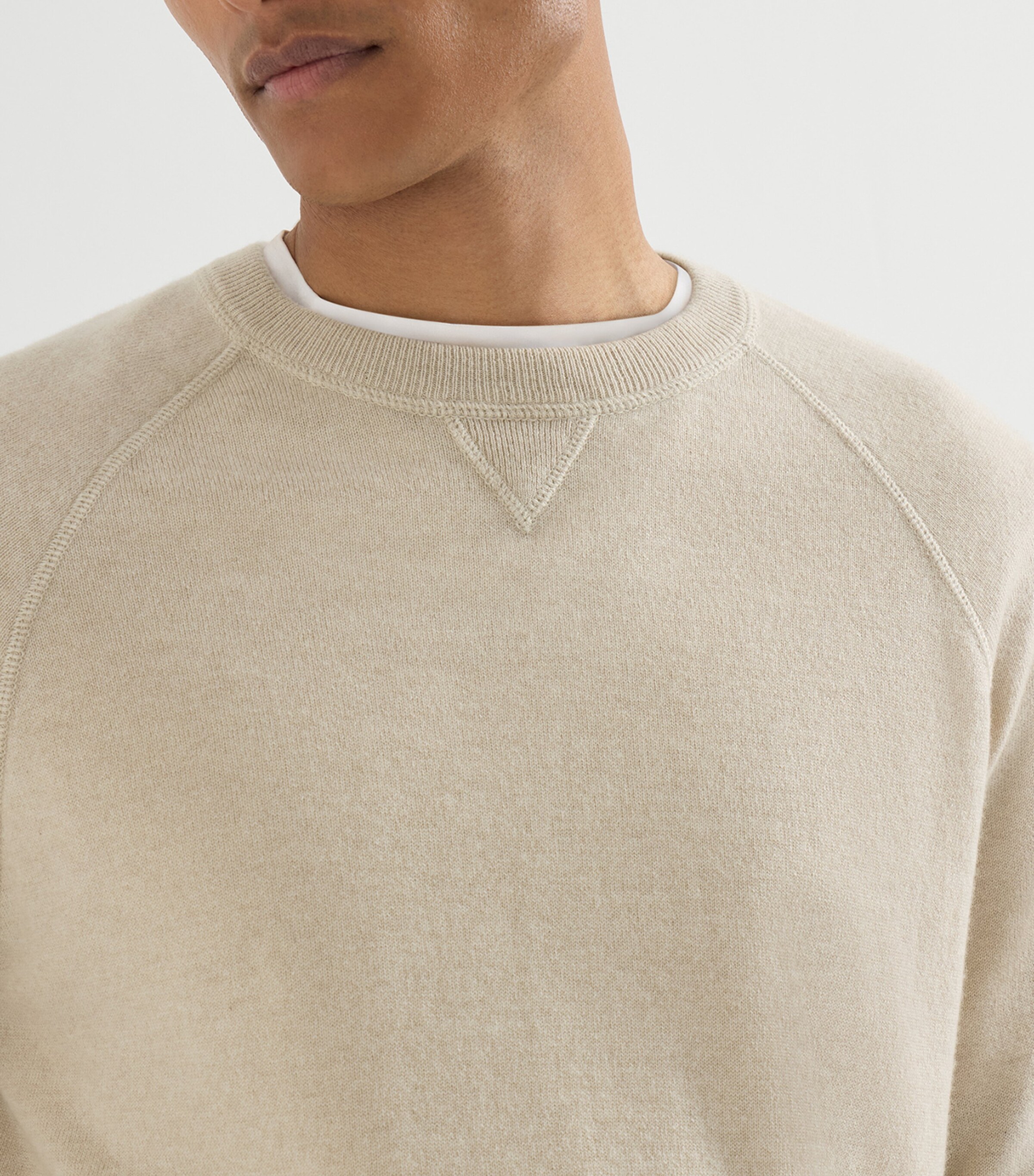 Brunello Cucinelli Mens Cashmere Crew-Neck Sweatshirt Image 6