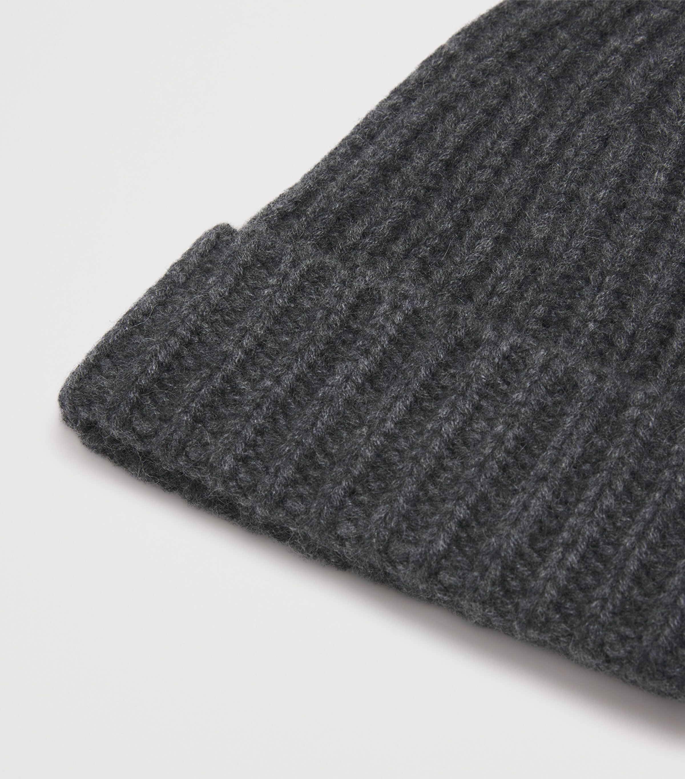 Yves Salomon Cashmere Ribbed Beanie Thunderstorm Image 3