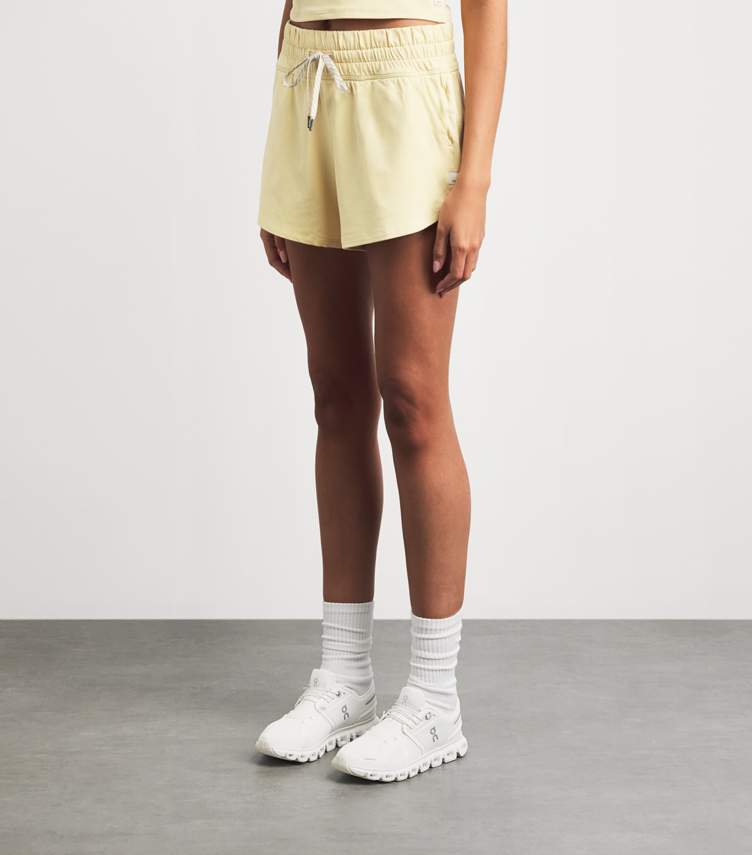 VUORI Womens Halo Performance 2.0 Shorts Lemon Snap Heather Image 4
