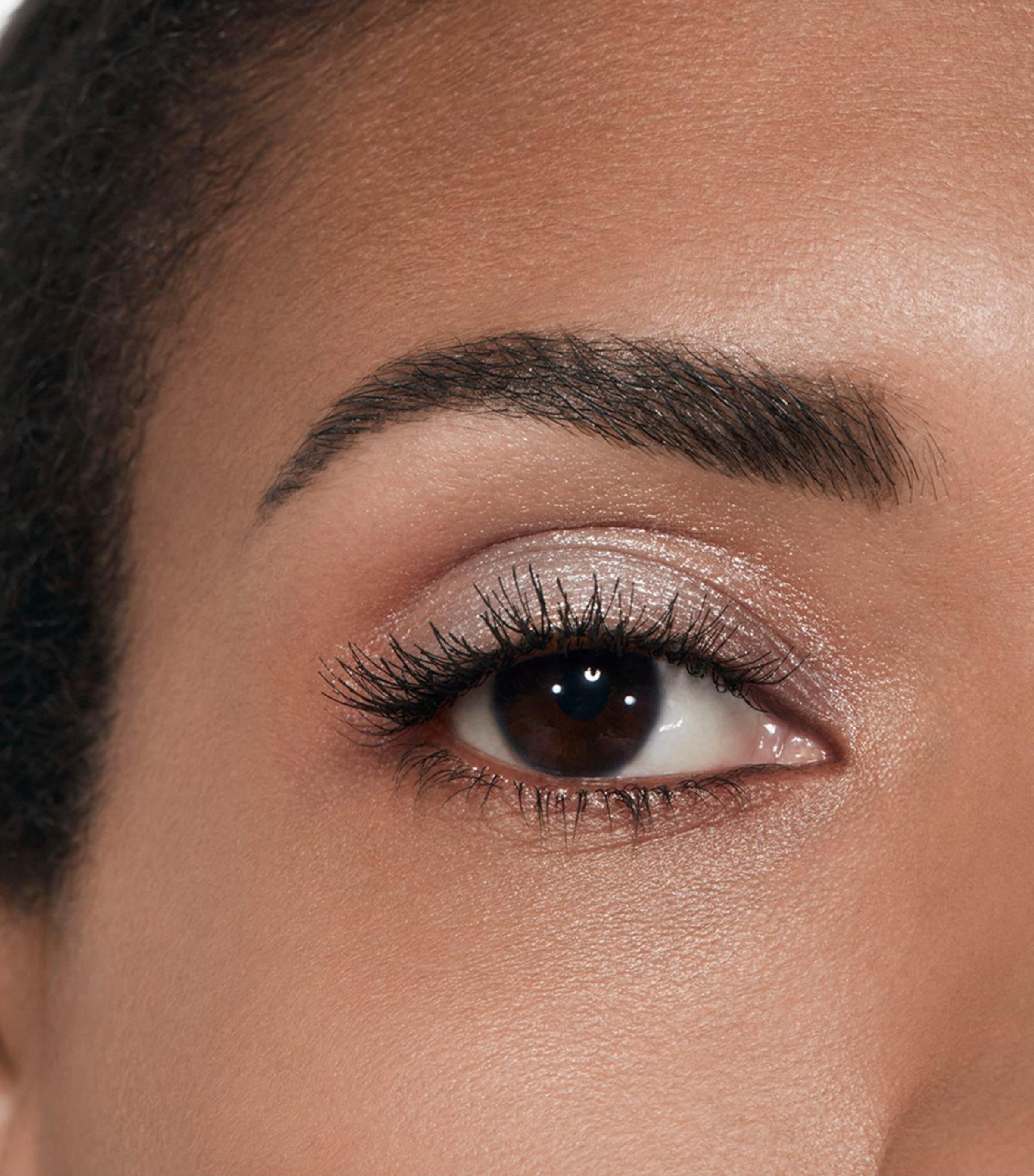 Ombre Essentielle Multi-Use Longwearing Eyeshadow 220 BLANC PERLE Image 4