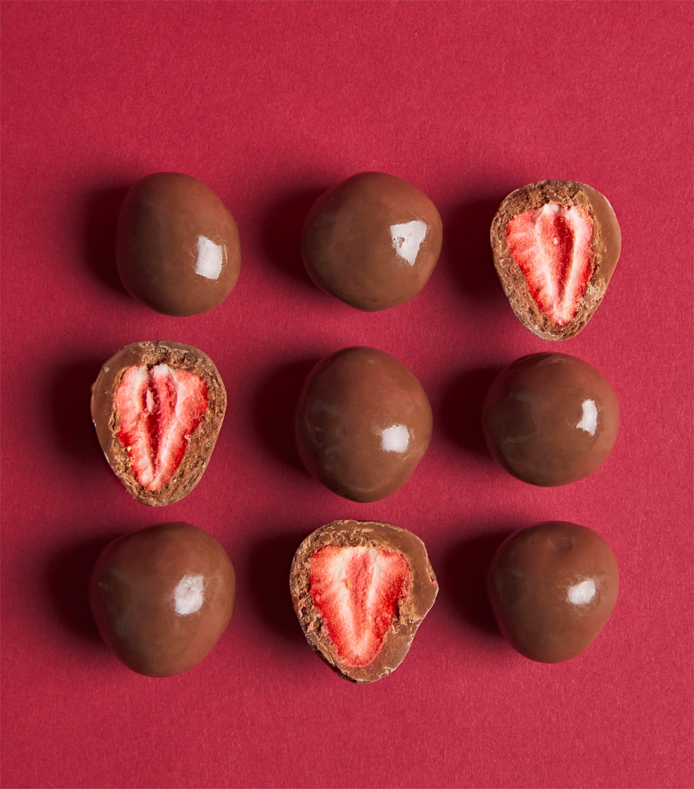Harrods Milk Chocolate Strawberries (230g) Image 3