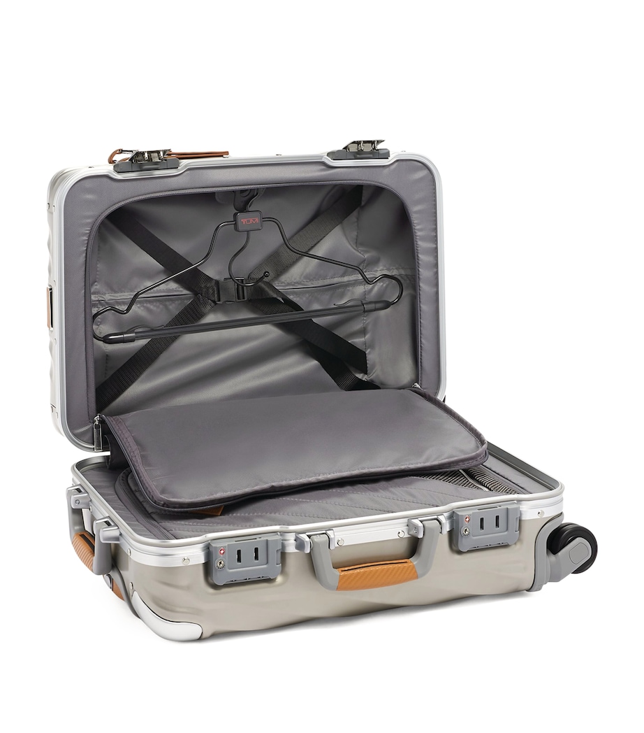 19 Degree Titanium Cabin Suitcase (56cm) TITANIUM 1864 Image 2